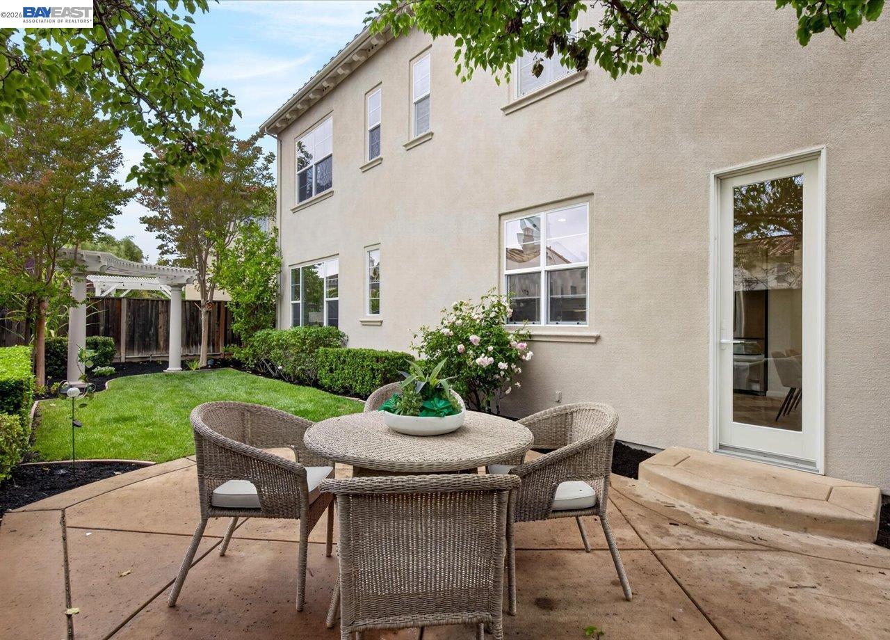 8148 Briar Oaks Dr