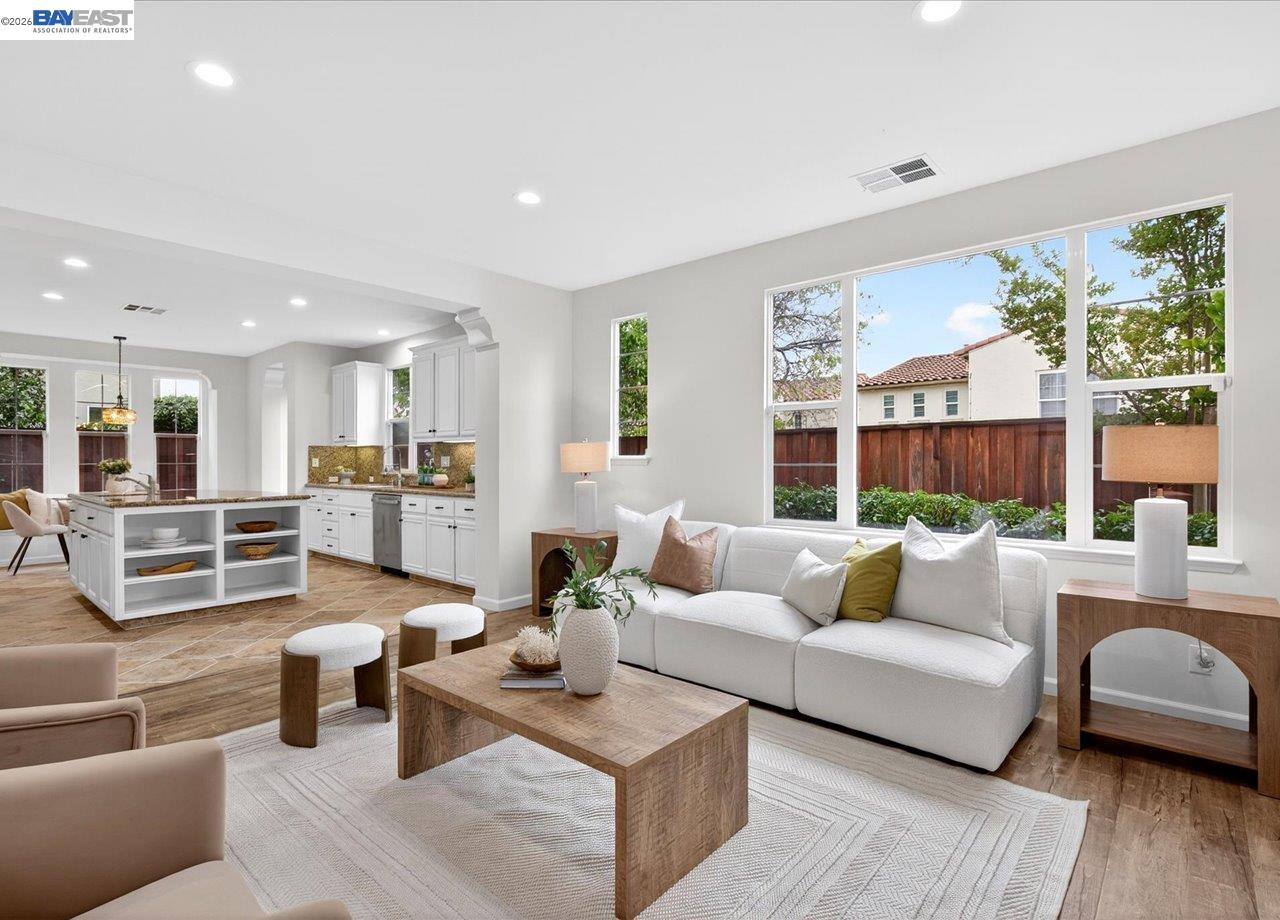 8148 Briar Oaks Dr