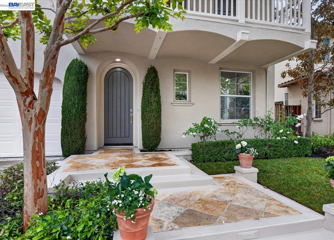 8148 Briar Oaks Dr