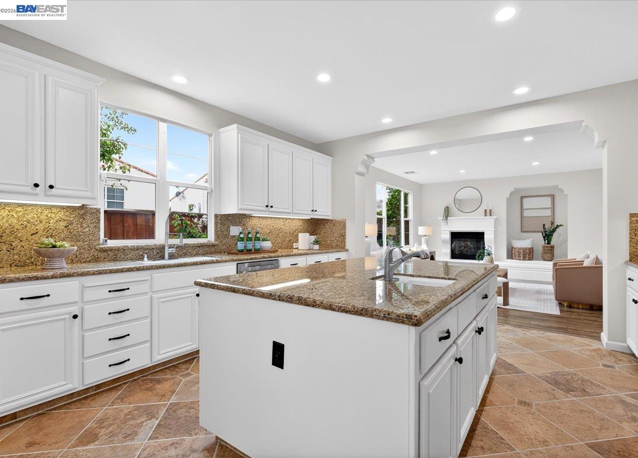8148 Briar Oaks Dr