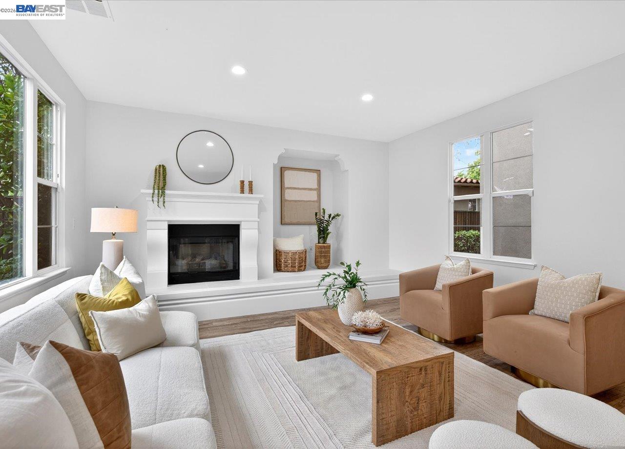 8148 Briar Oaks Dr