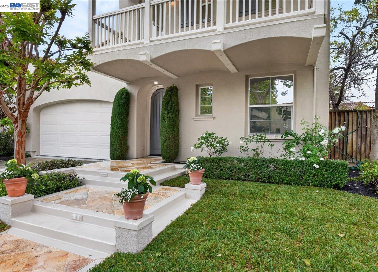 8148 Briar Oaks Dr