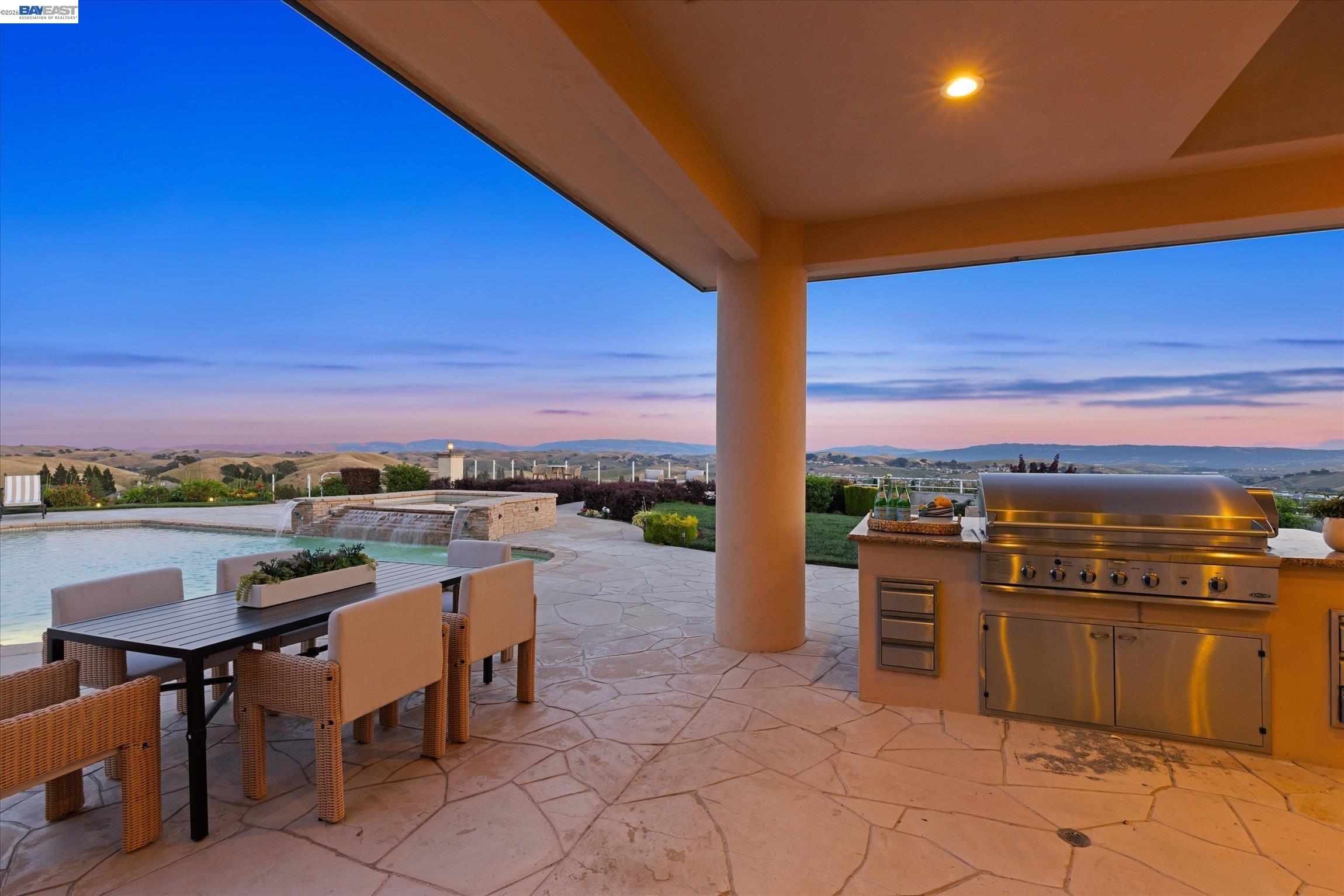 3301 Deer Hollow Dr