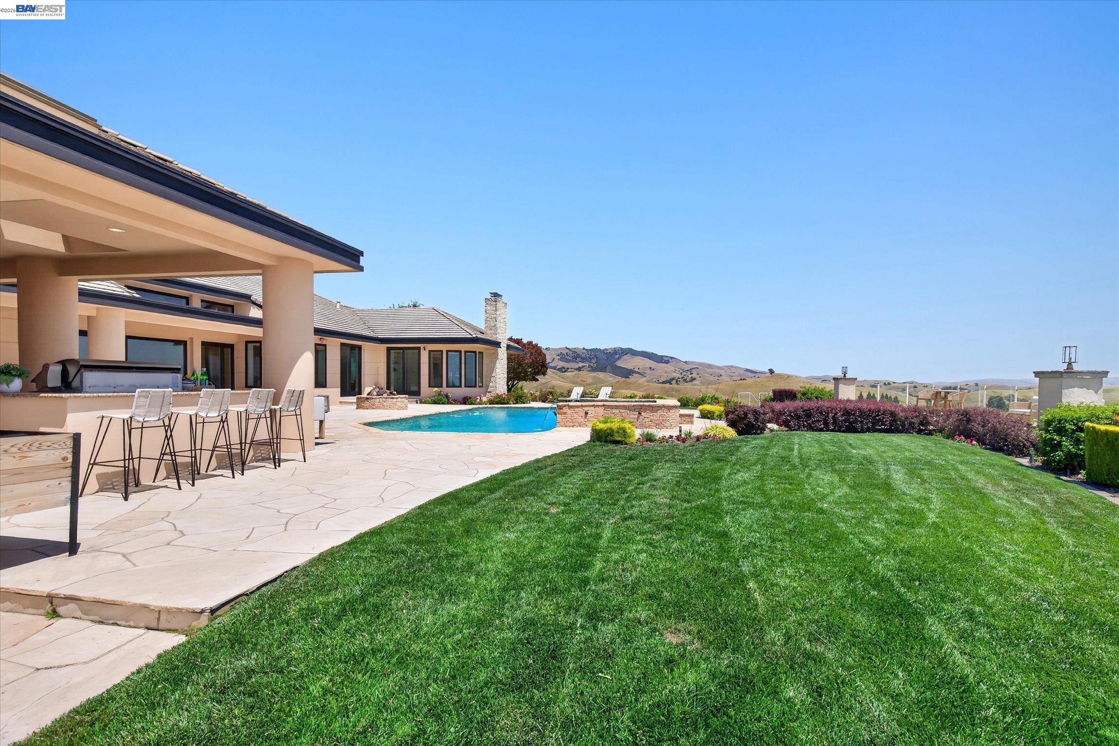 3301 Deer Hollow Dr