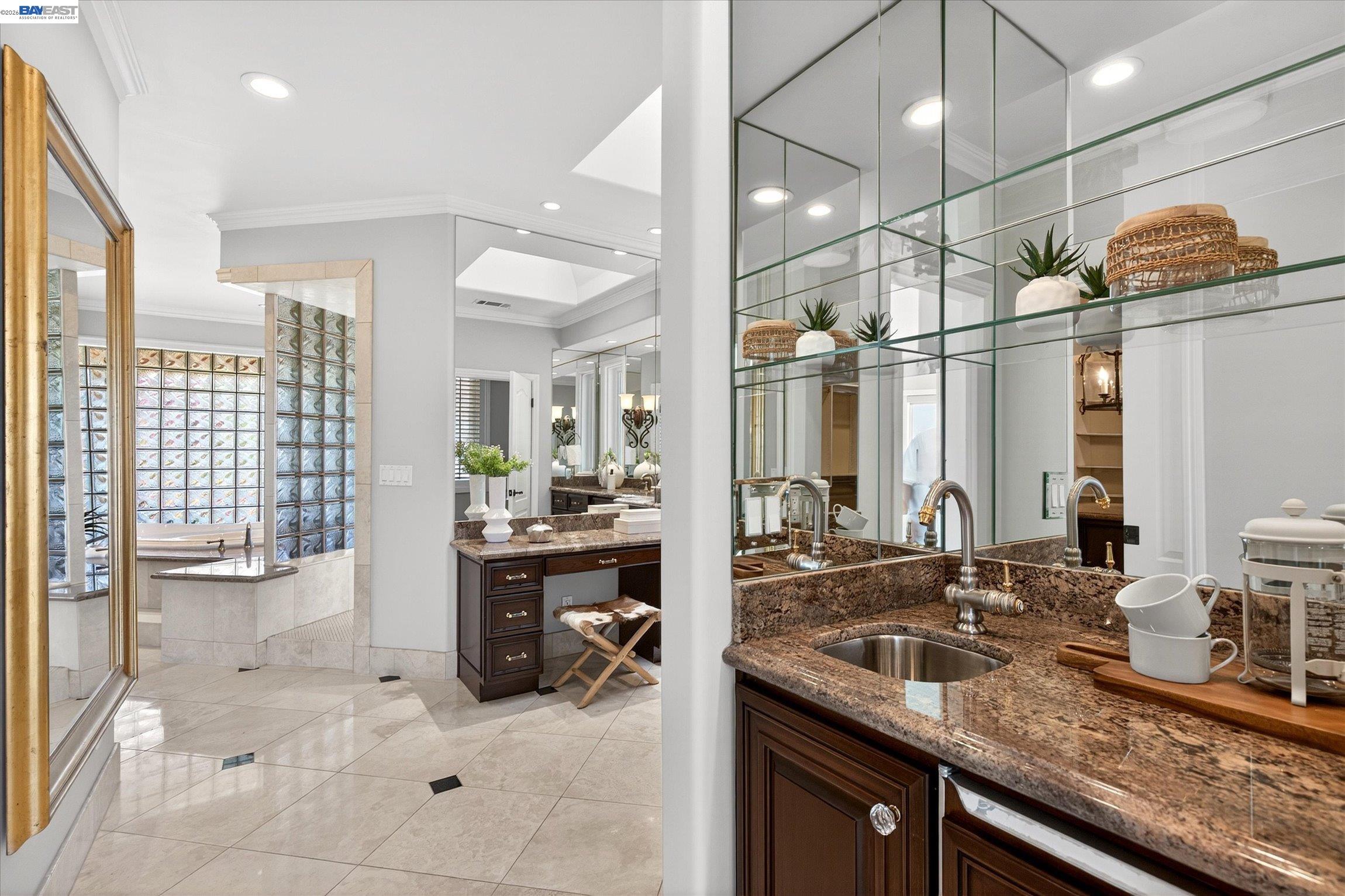 3301 Deer Hollow Dr