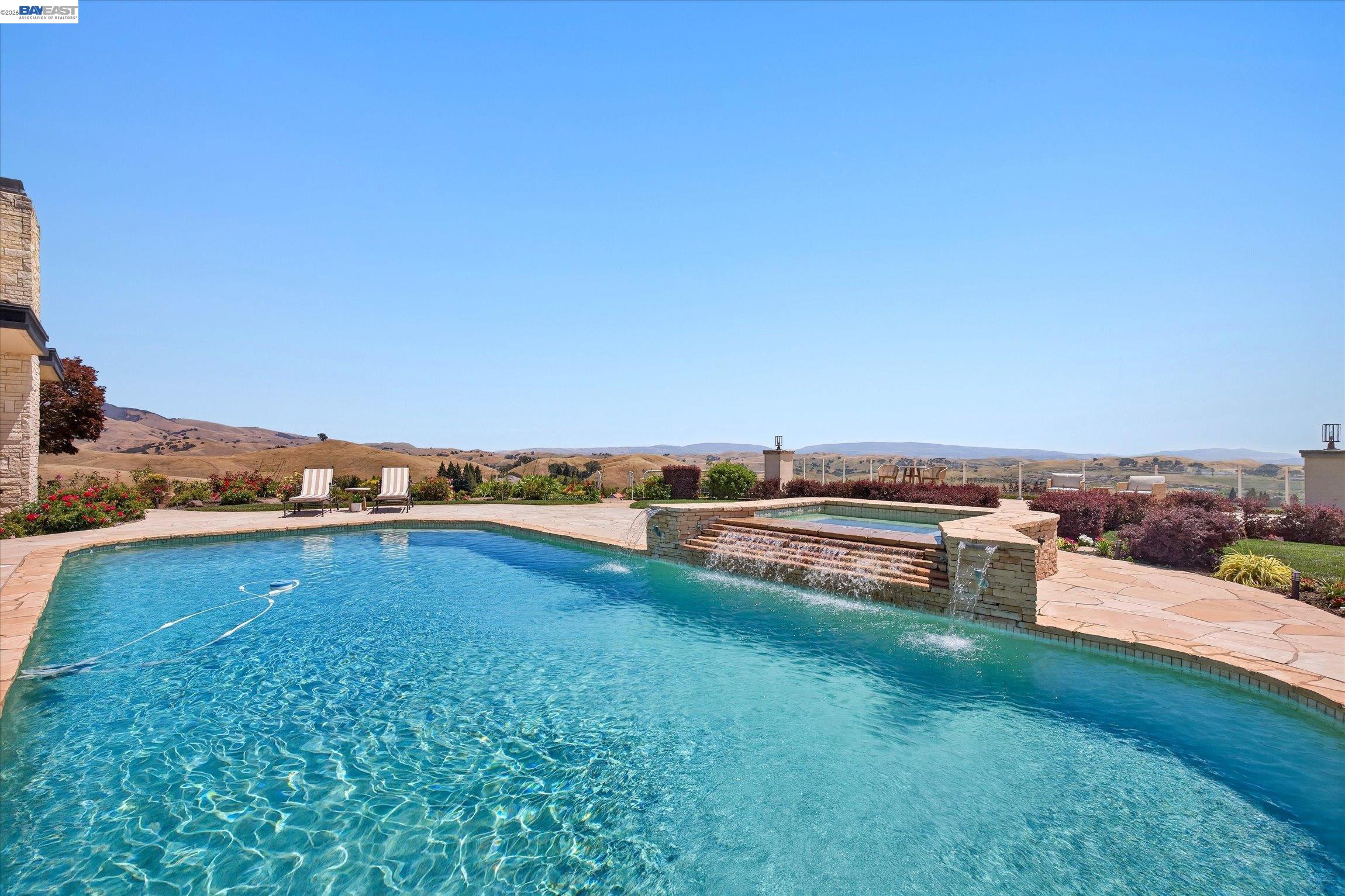 3301 Deer Hollow Dr
