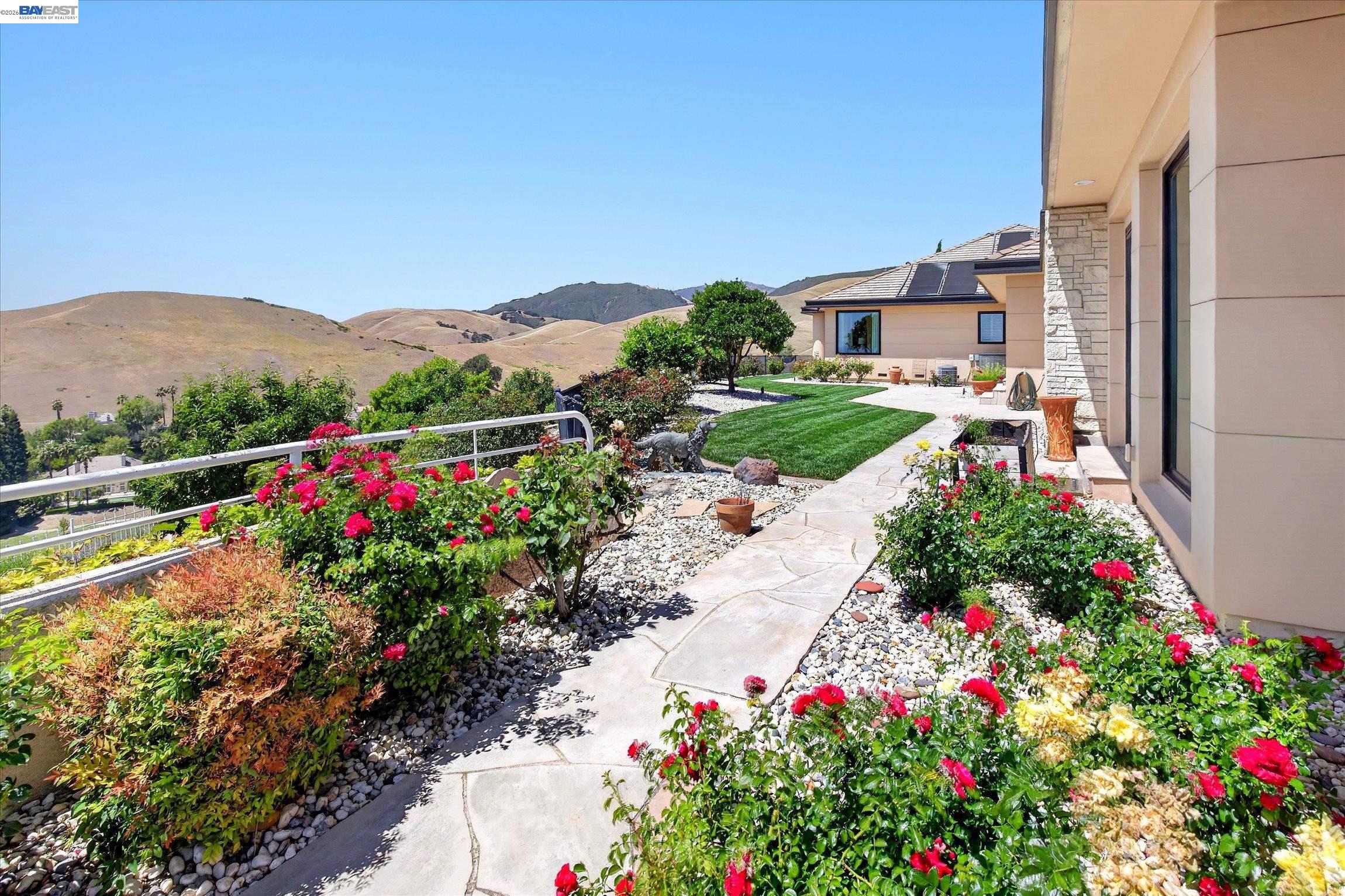 3301 Deer Hollow Dr
