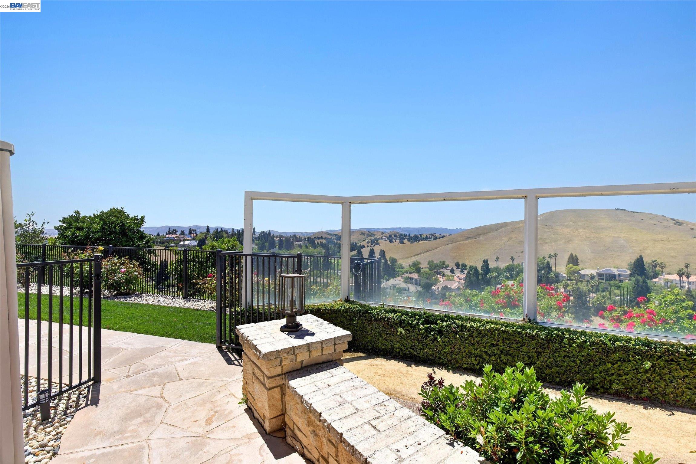 3301 Deer Hollow Dr