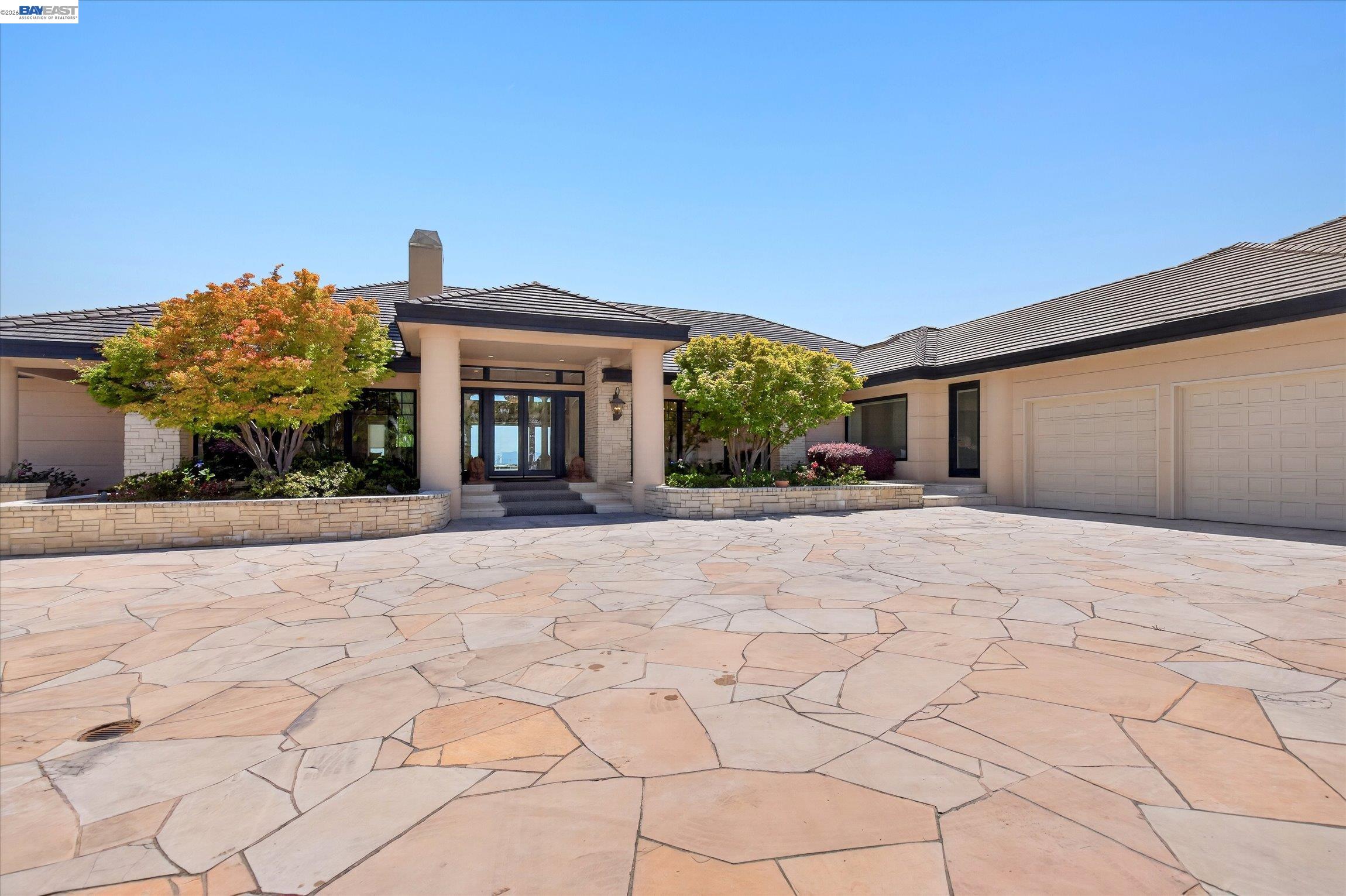3301 Deer Hollow Dr