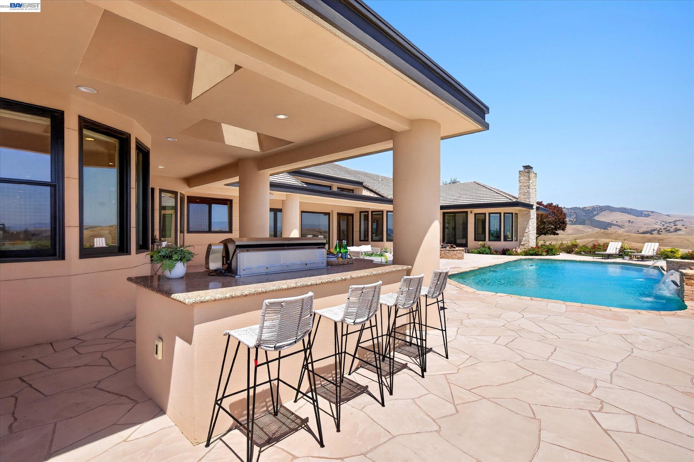 3301 Deer Hollow Dr