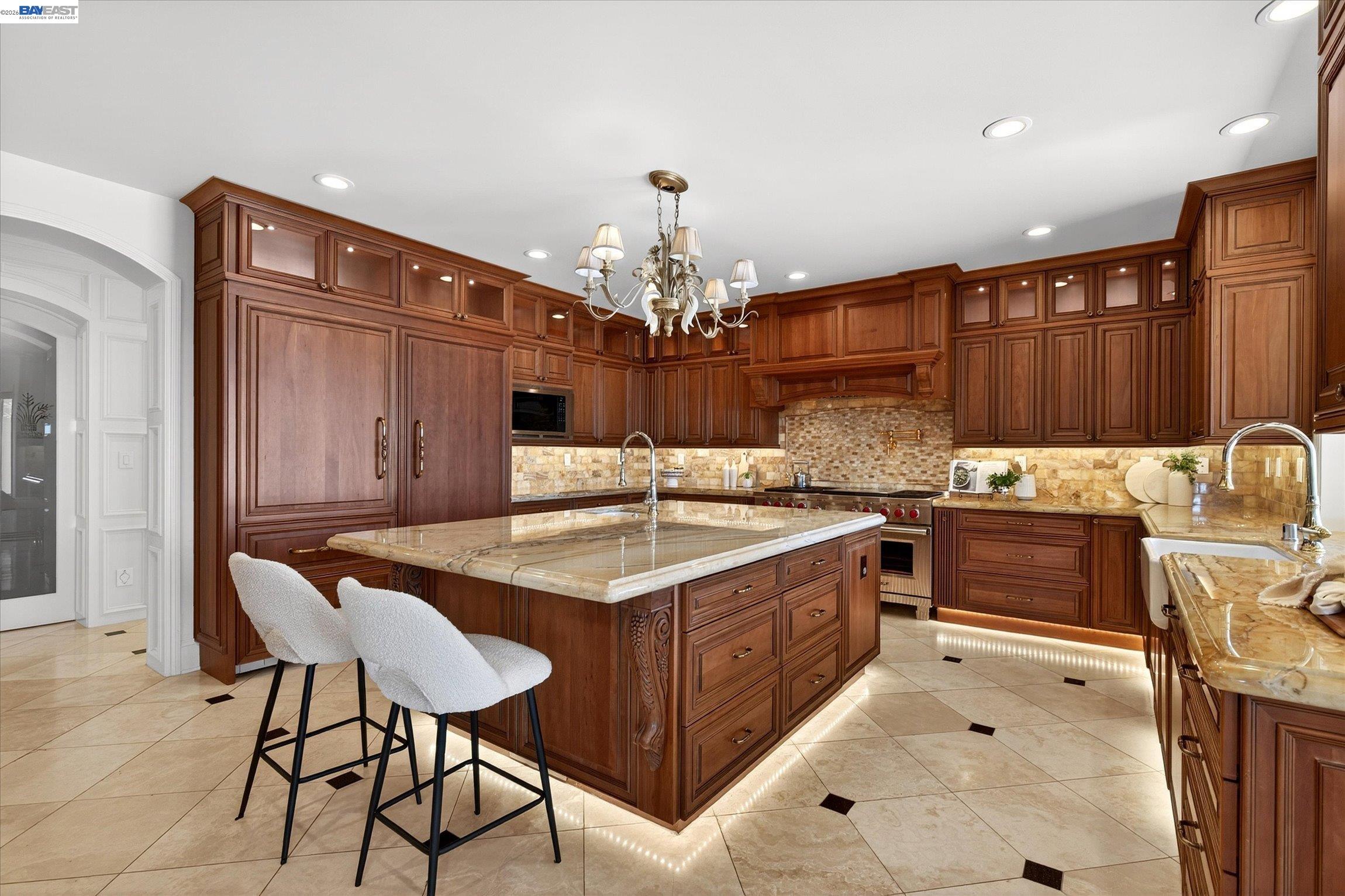 3301 Deer Hollow Dr