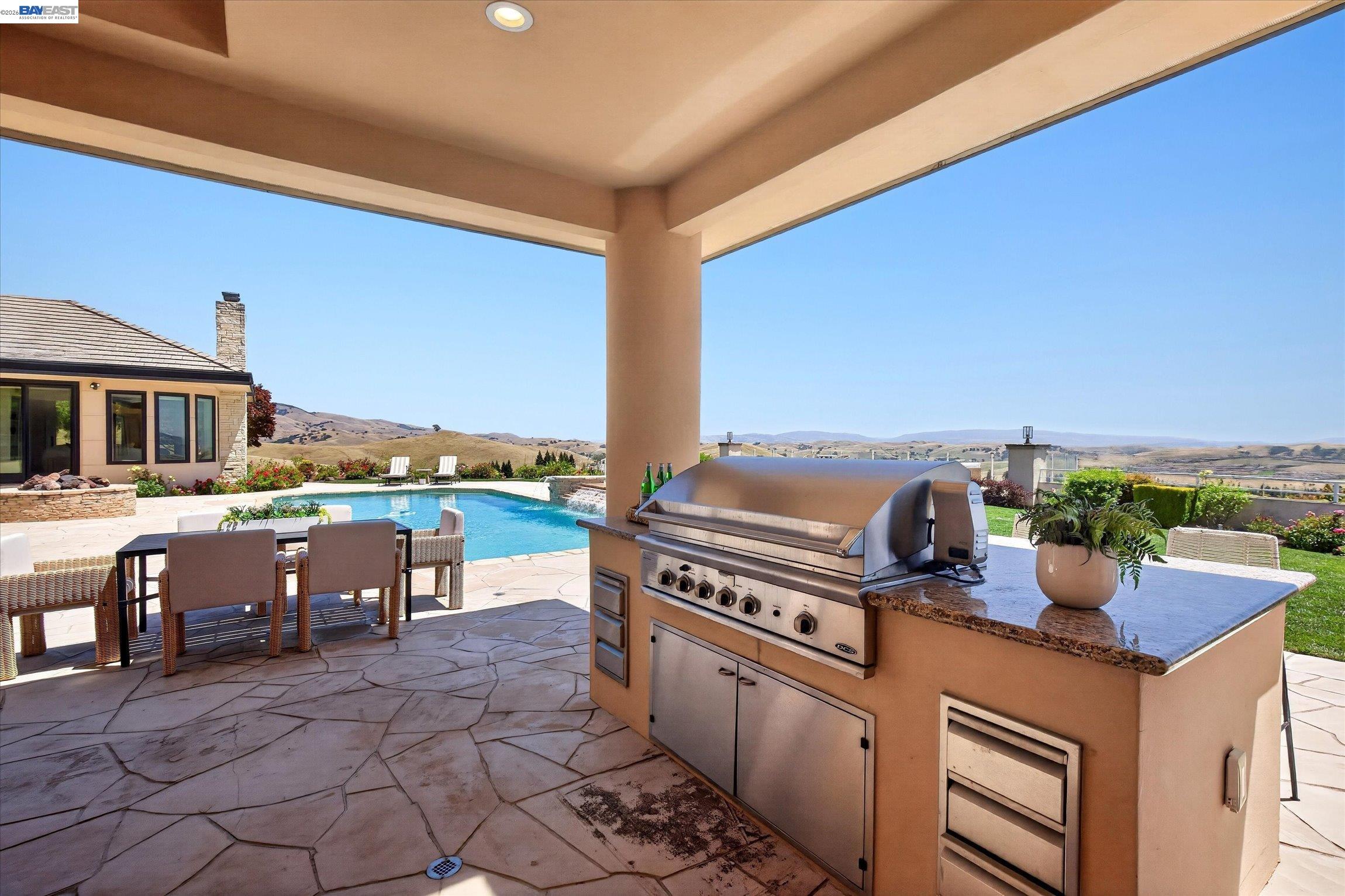 3301 Deer Hollow Dr