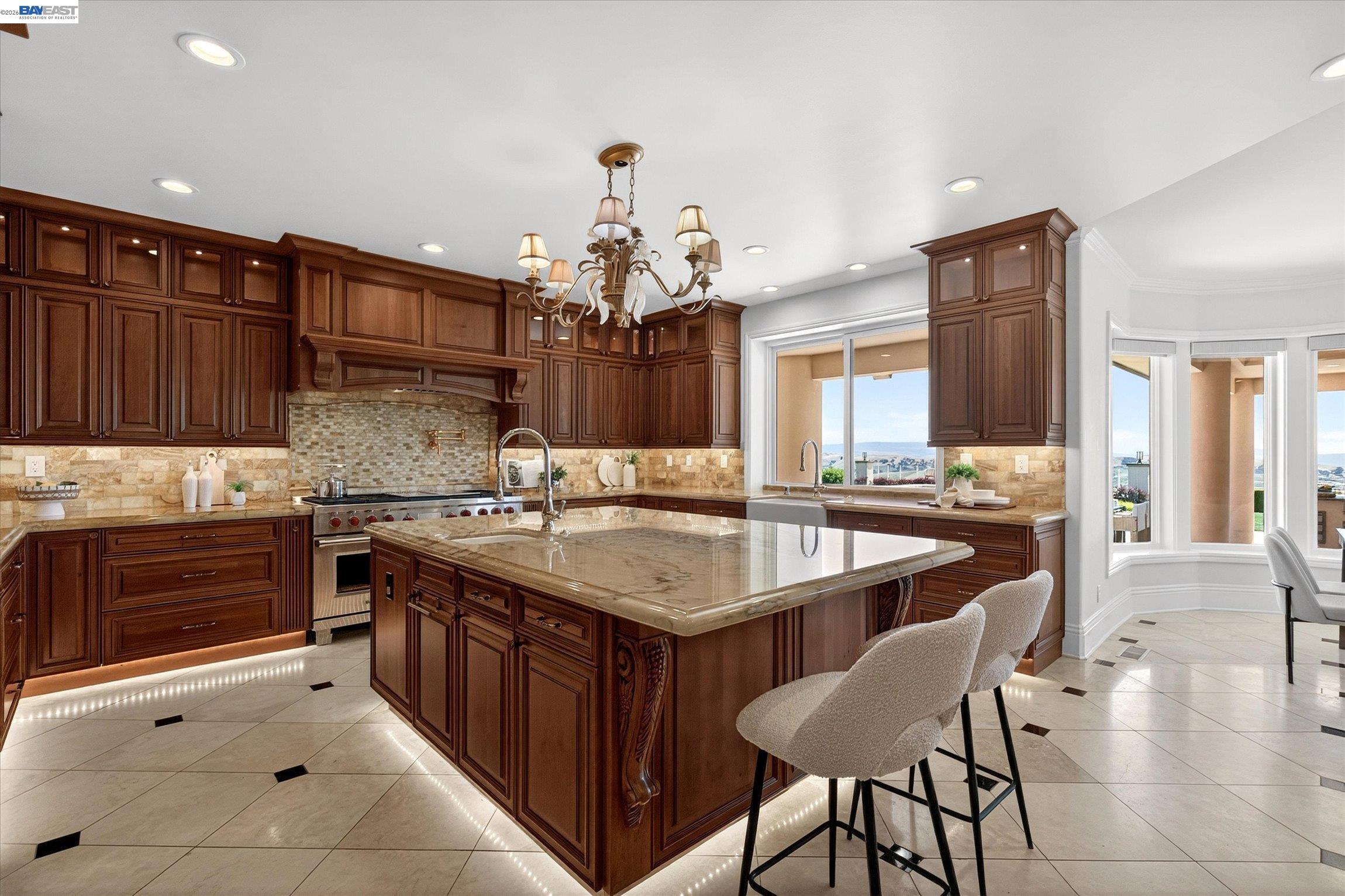 3301 Deer Hollow Dr