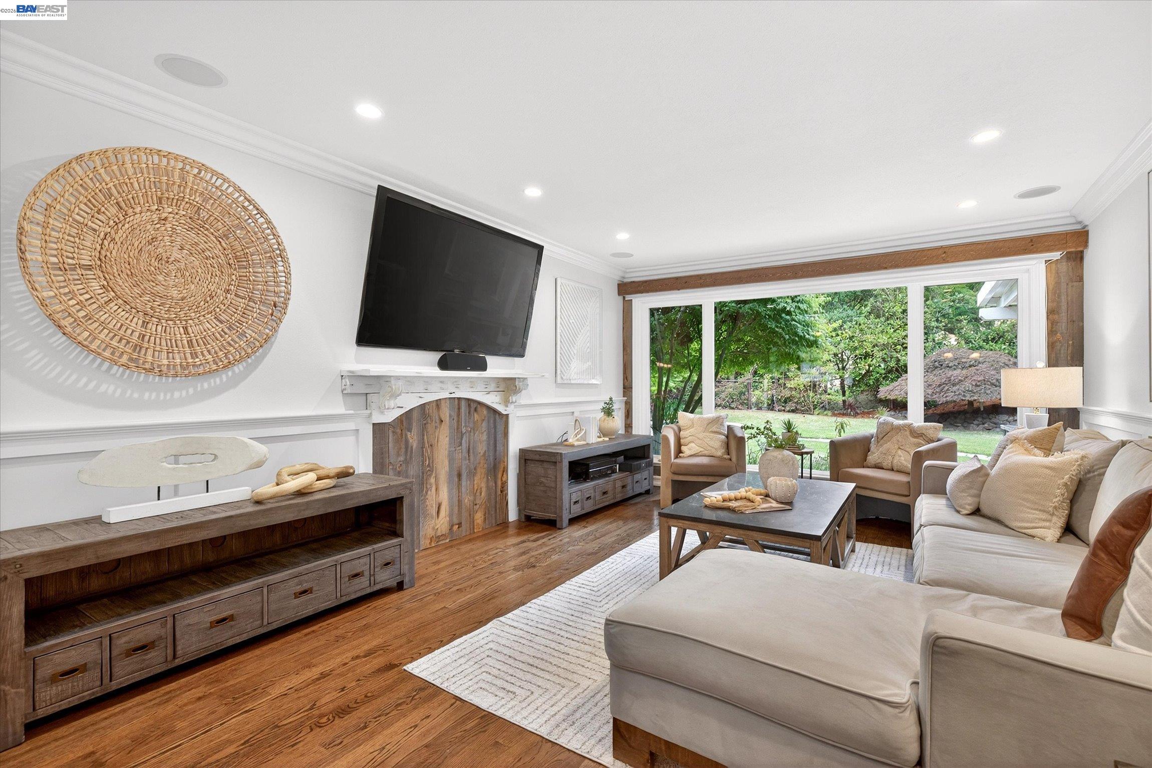 184 Lowell Dr