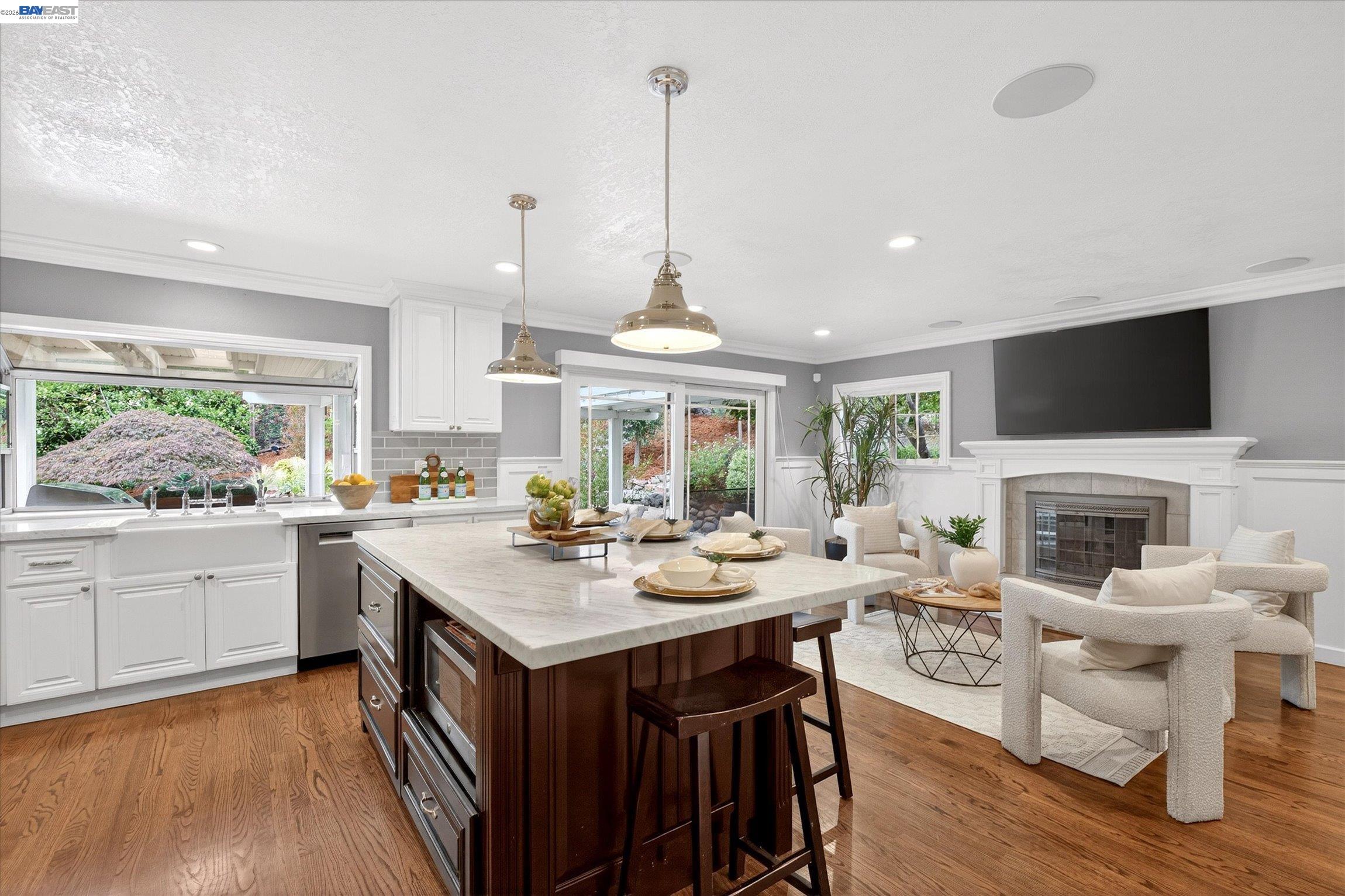 184 Lowell Dr