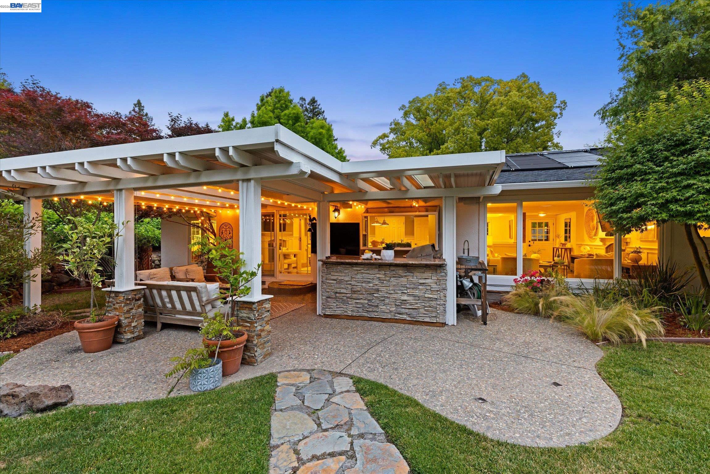 184 Lowell Dr