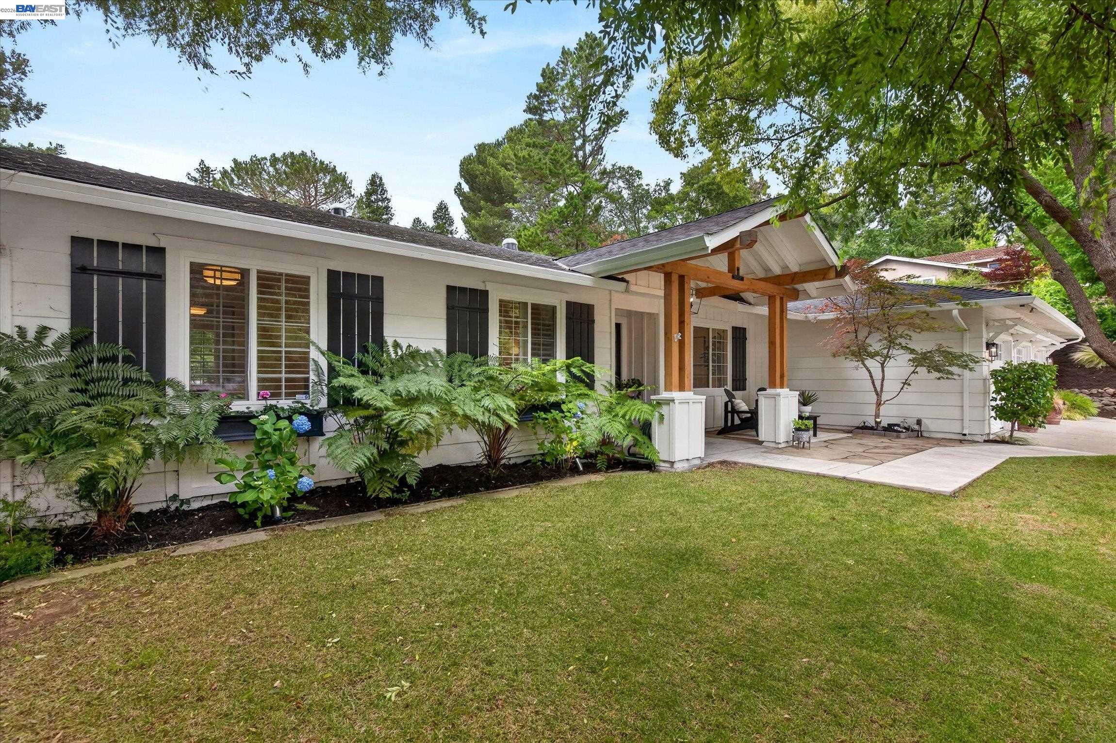 184 Lowell Dr