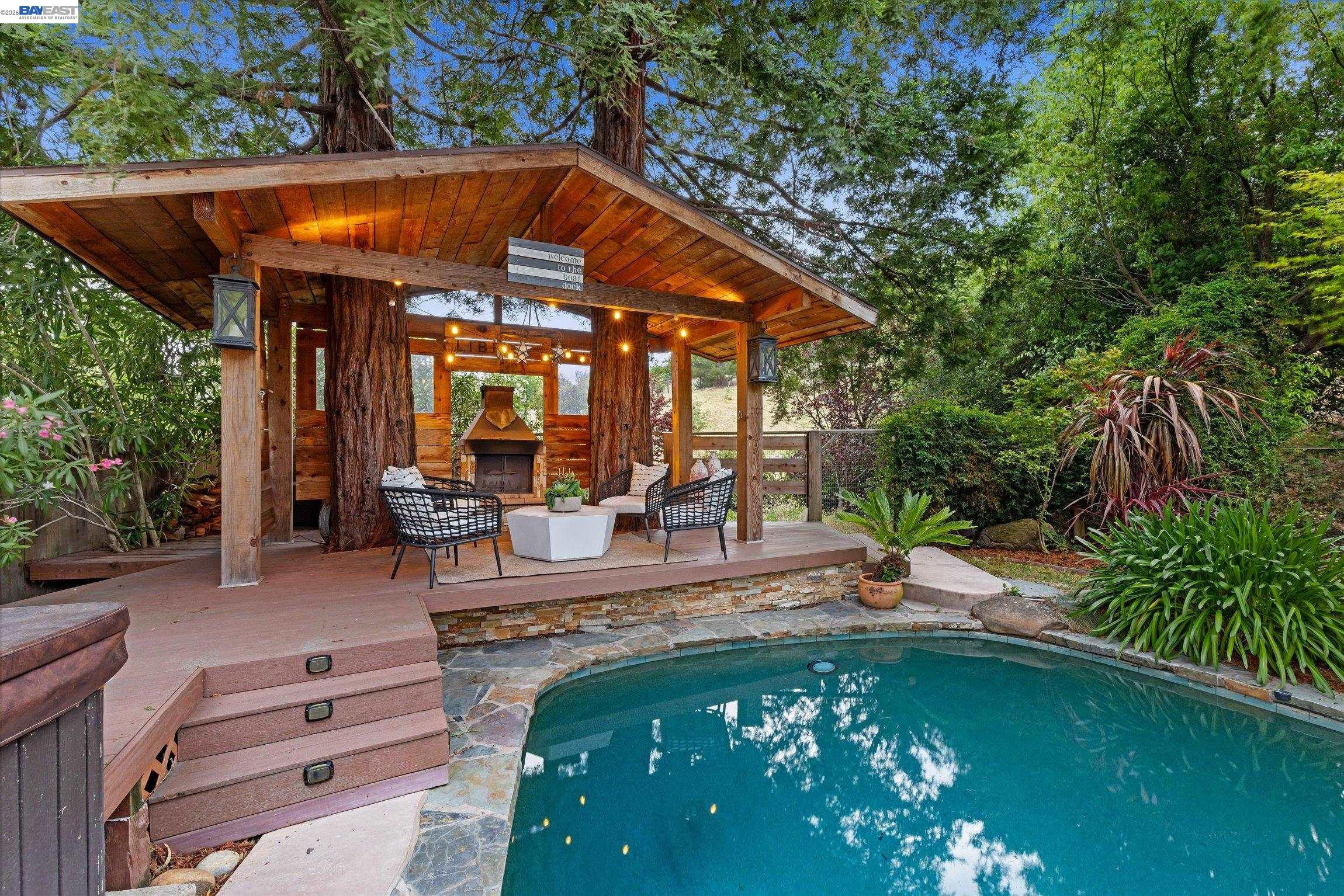 184 Lowell Dr