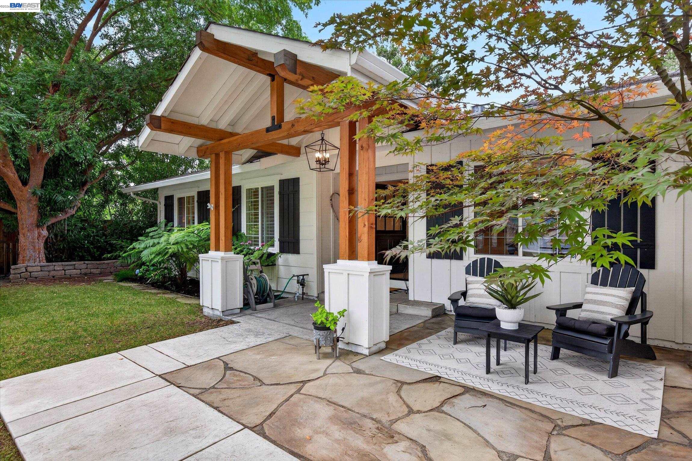 184 Lowell Dr