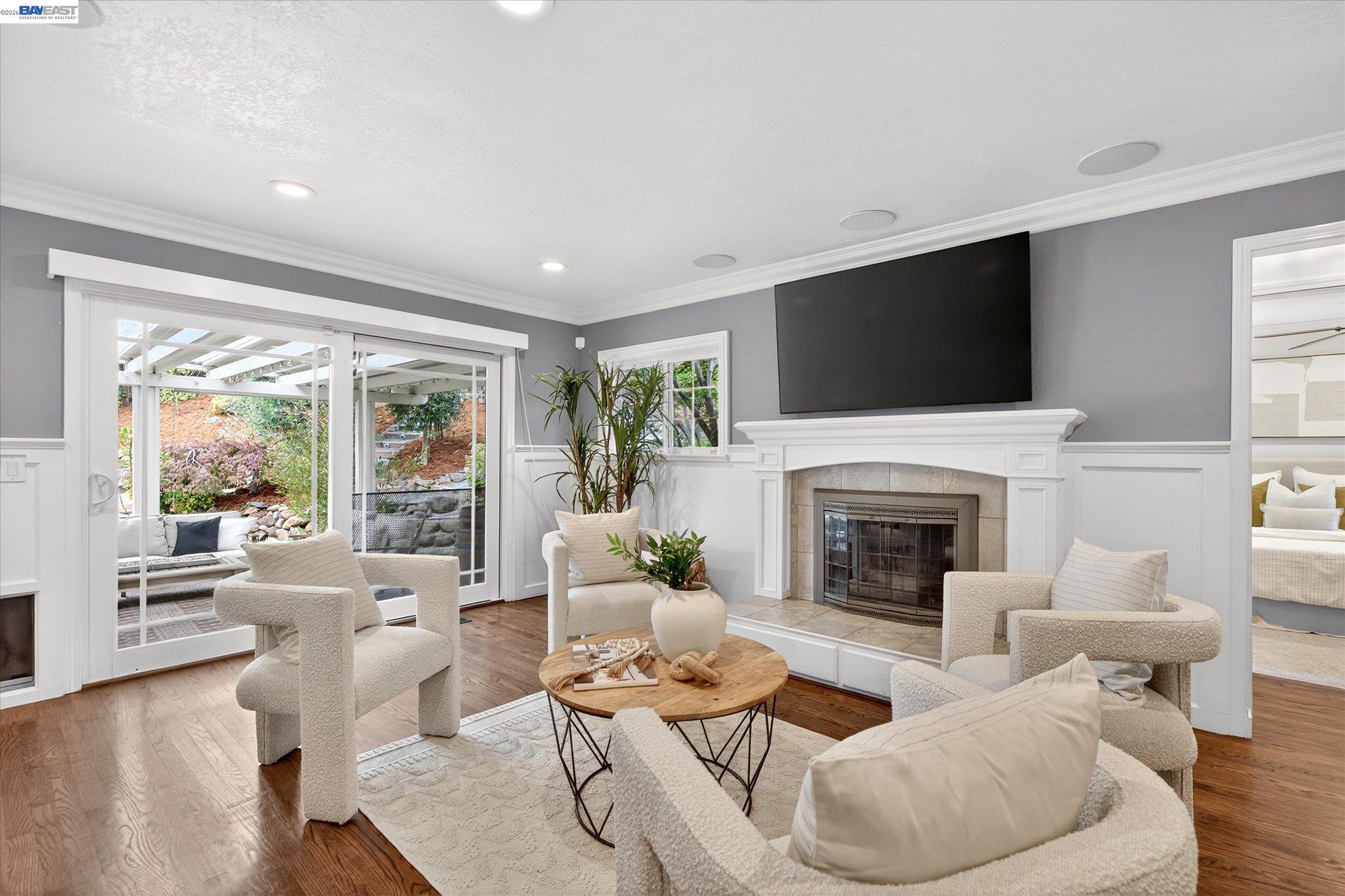 184 Lowell Dr