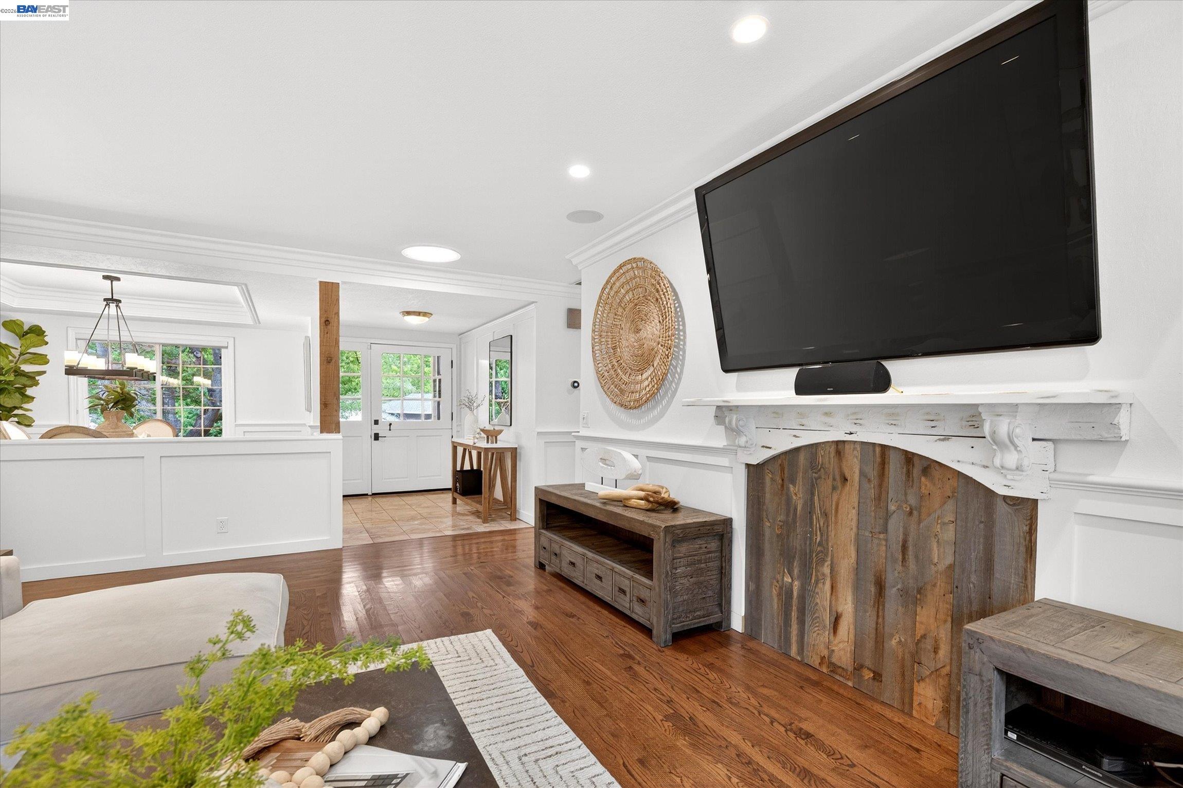 184 Lowell Dr