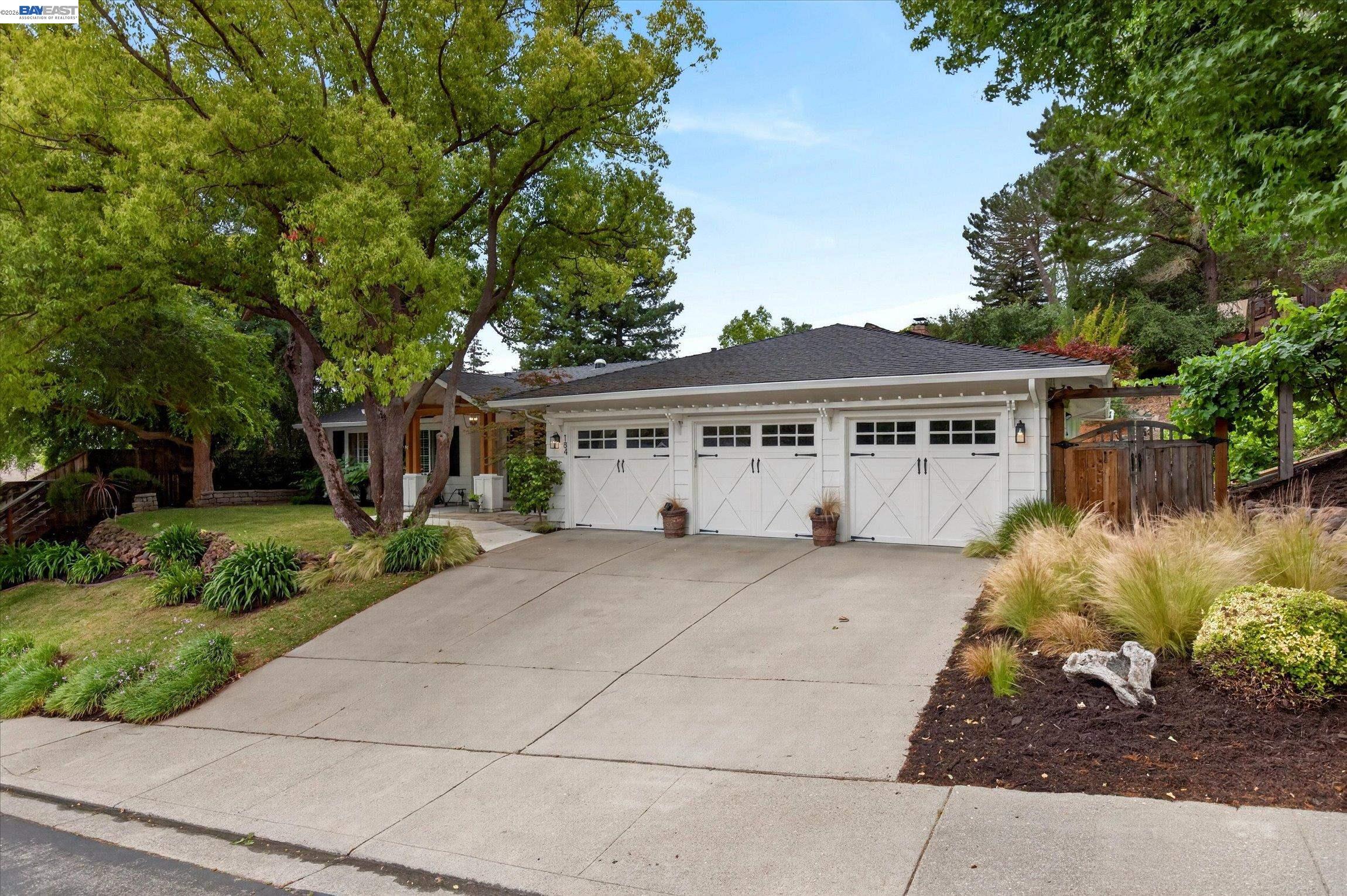 184 Lowell Dr