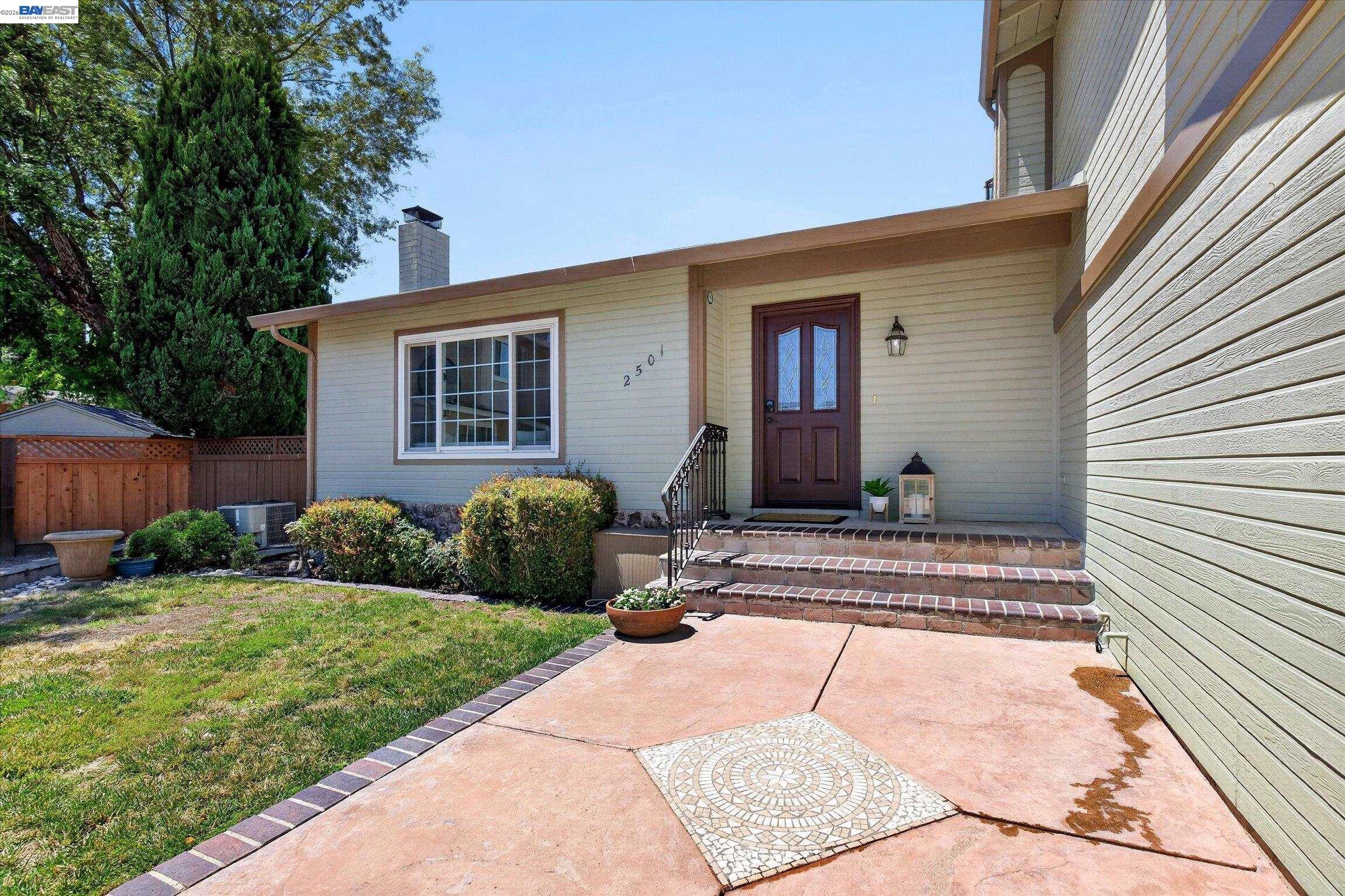 2501 Shadow Mountain Ct