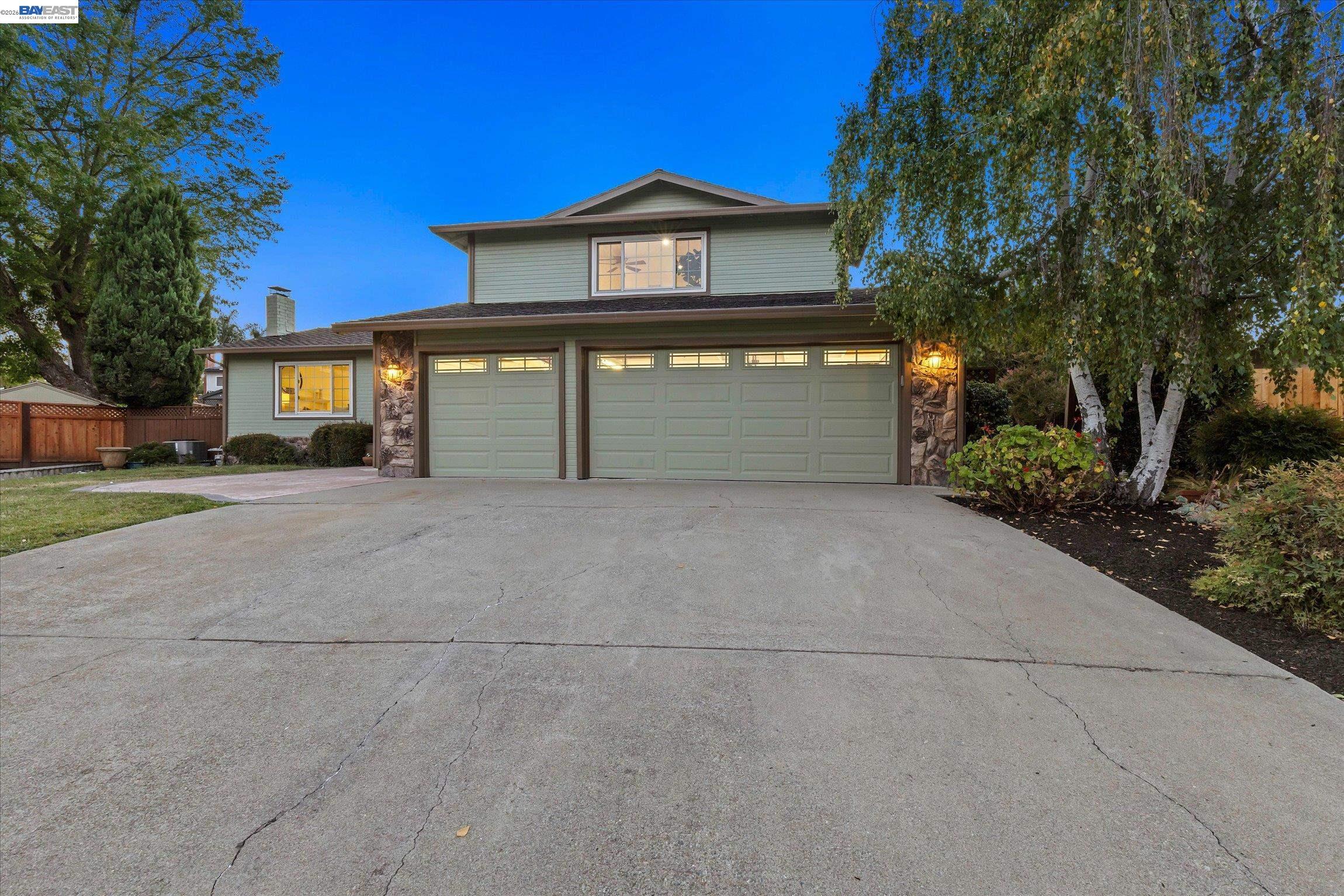 2501 Shadow Mountain Ct