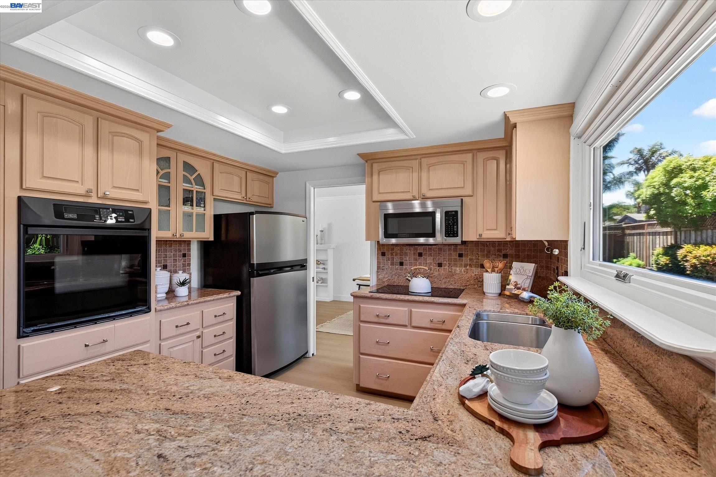 2501 Shadow Mountain Ct