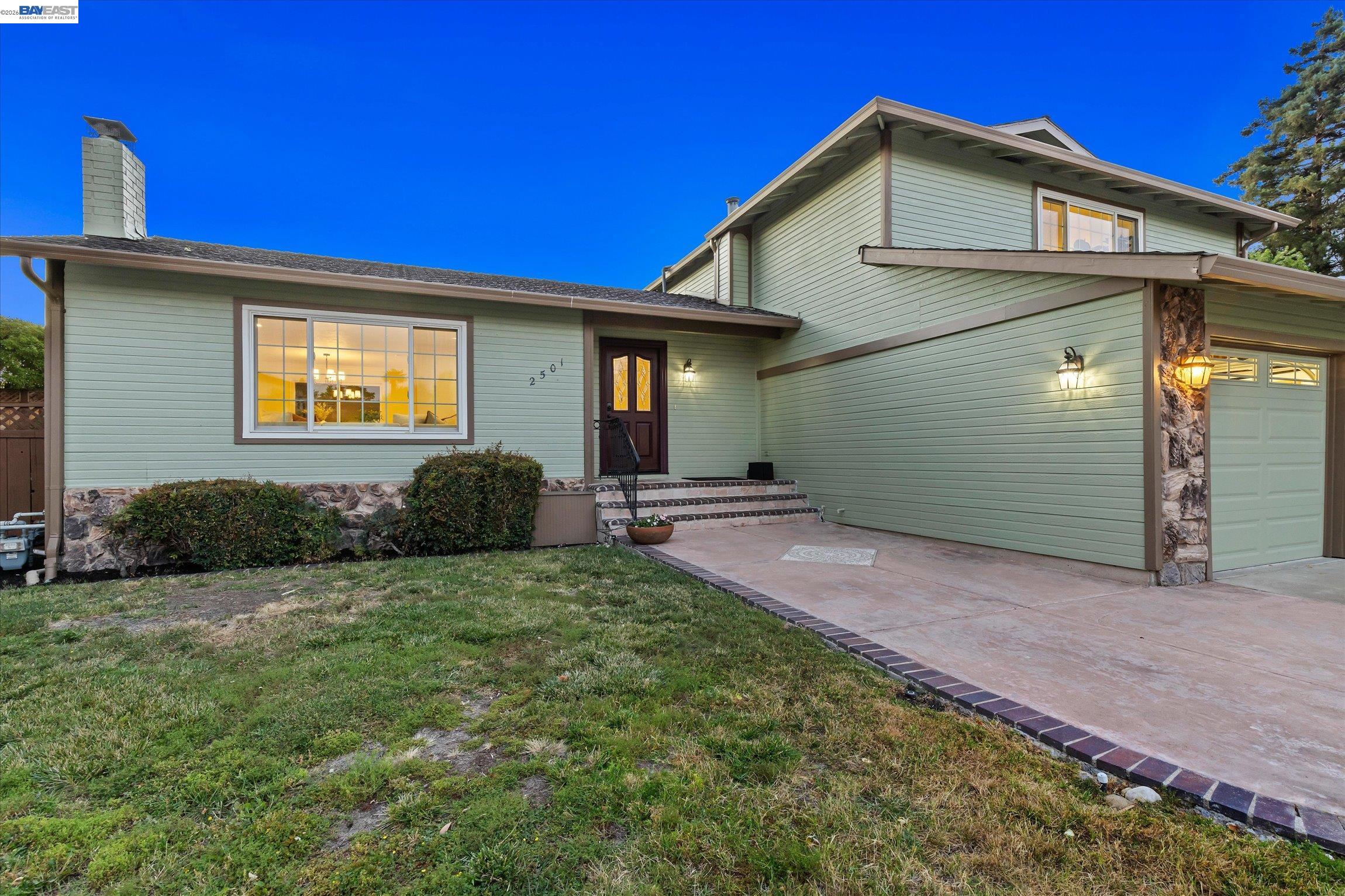 2501 Shadow Mountain Ct