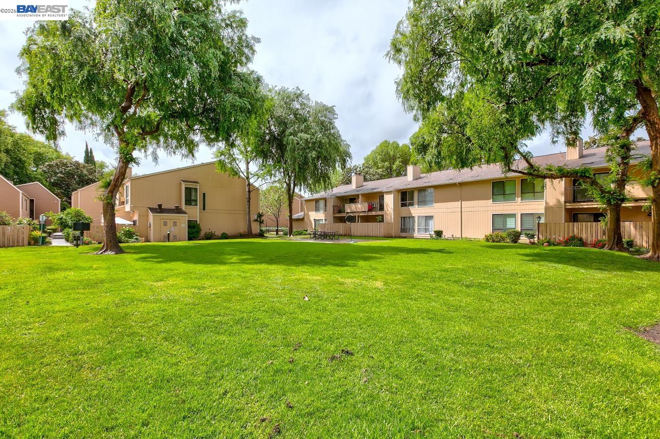 9005 Alcosta Blvd # 199
