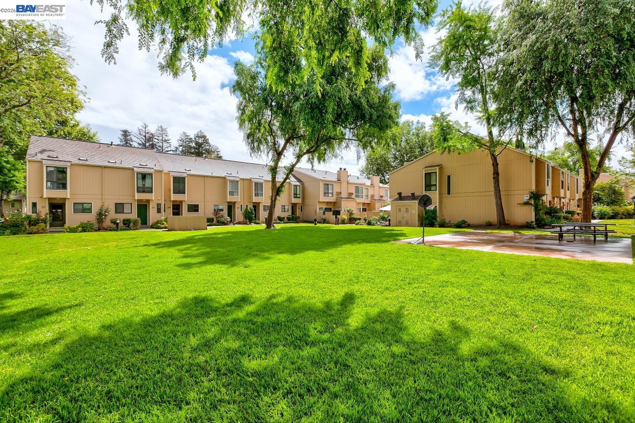 9005 Alcosta Blvd # 199