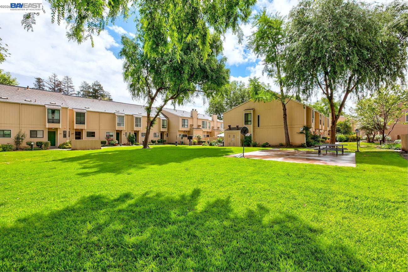 9005 Alcosta Blvd # 199