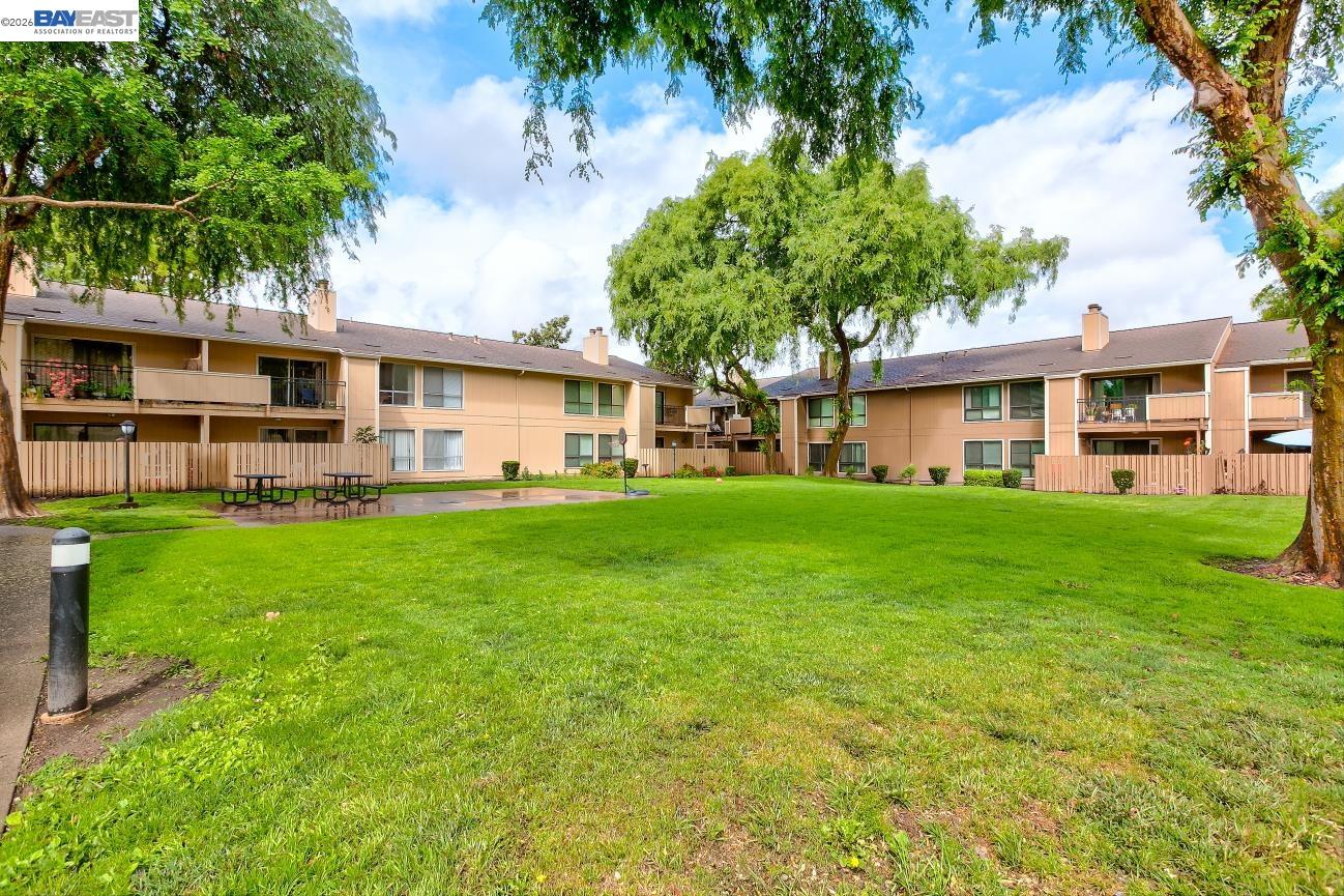 9005 Alcosta Blvd # 199
