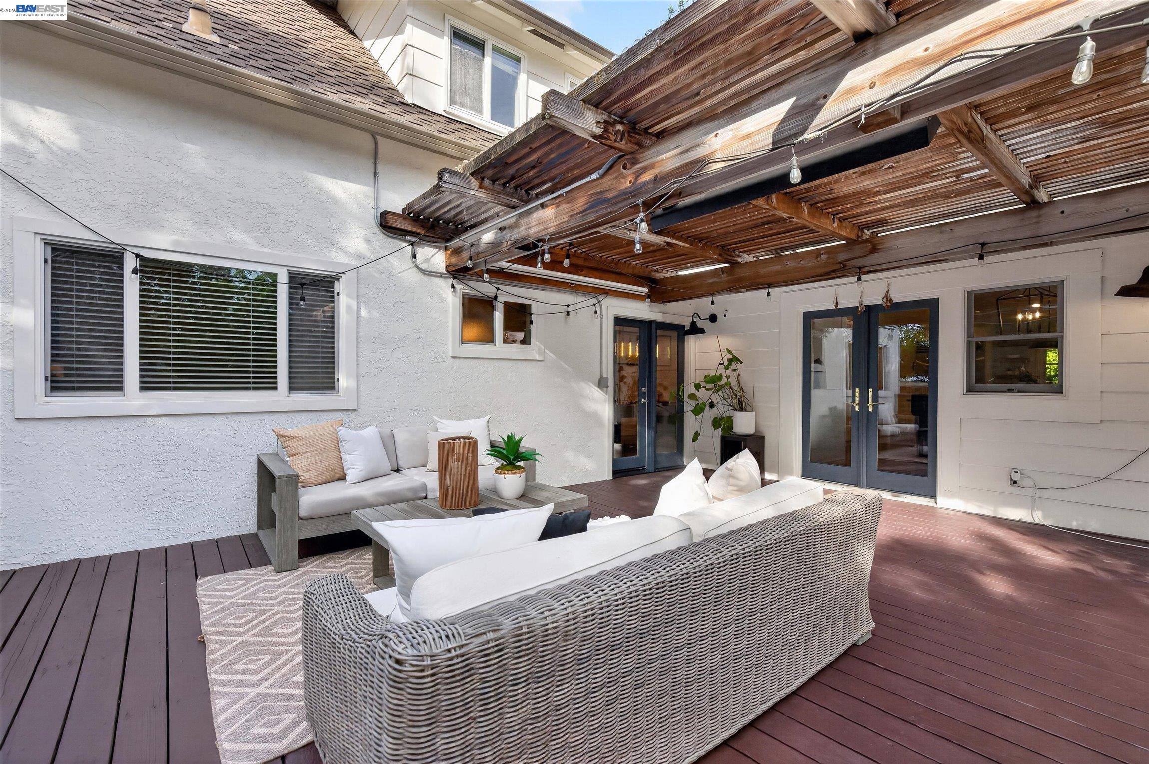 150 Timberline Ct