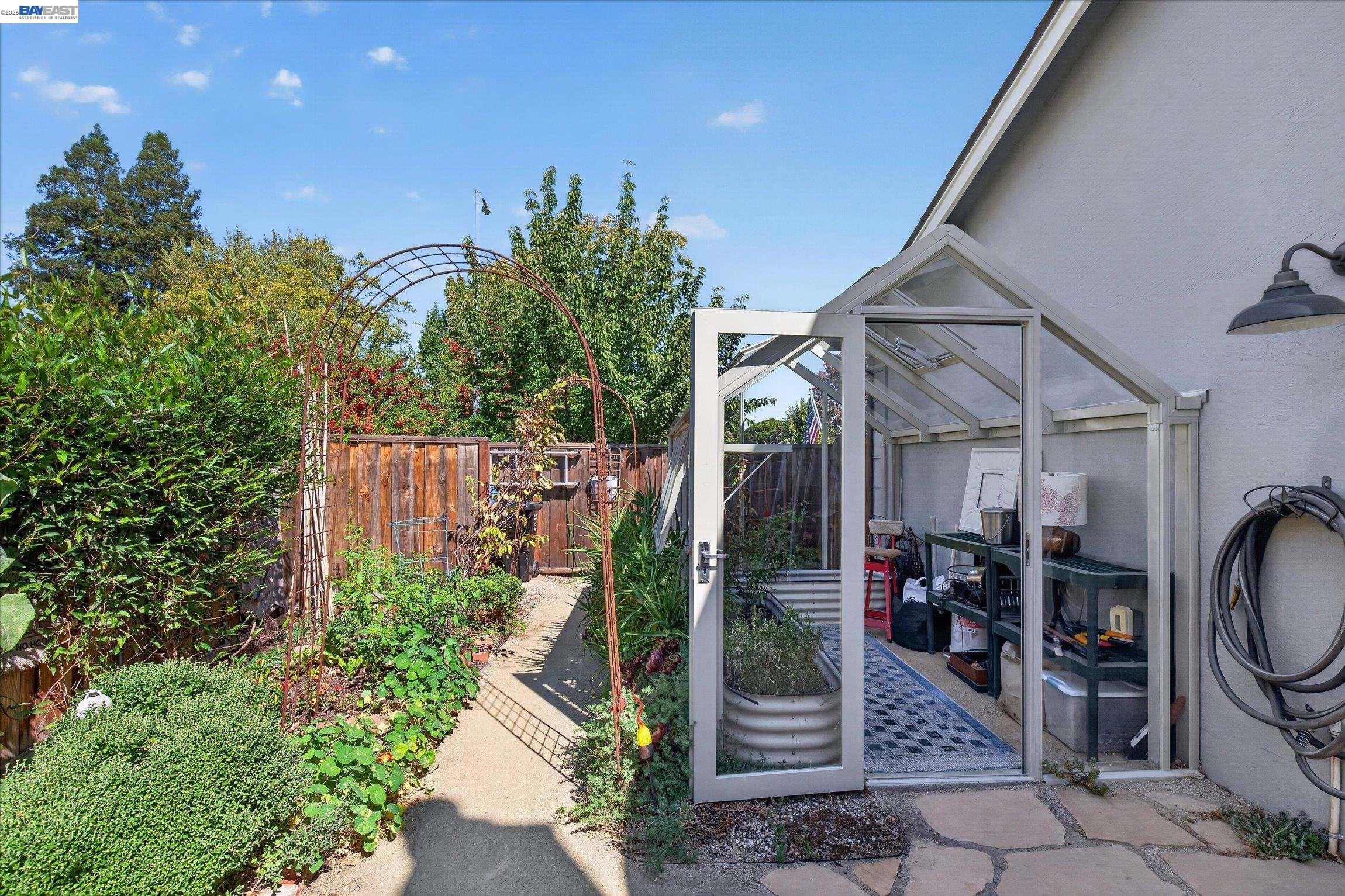 3425 Canfield Dr