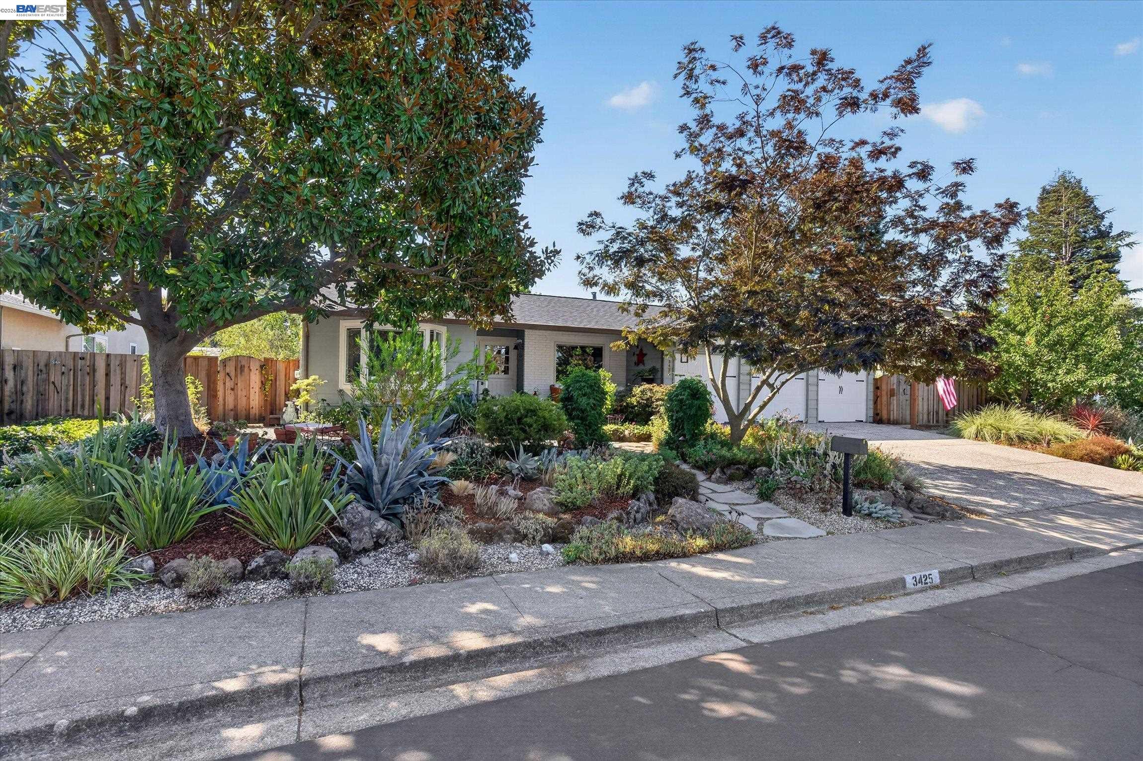 3425 Canfield Dr