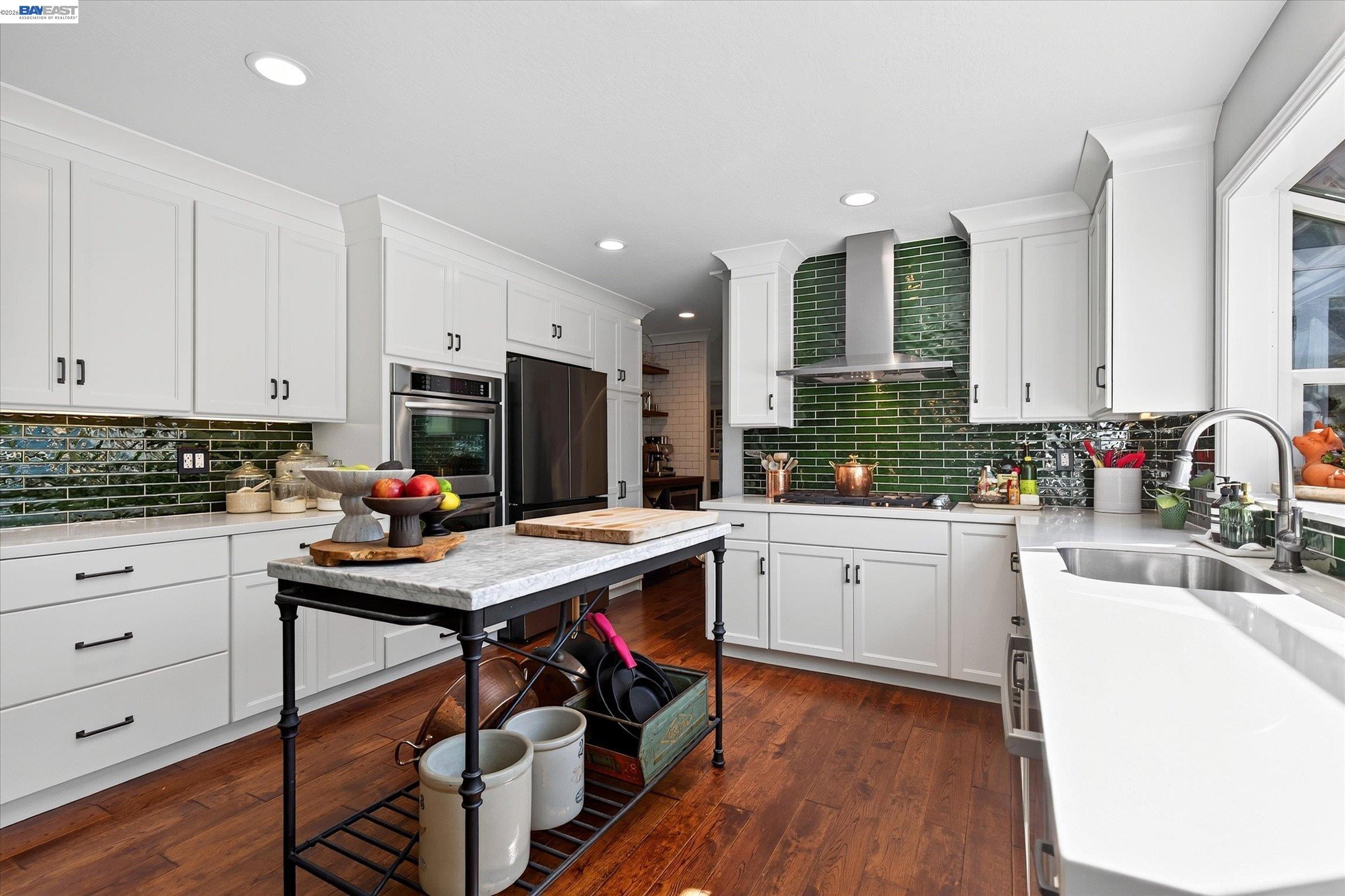 3425 Canfield Dr