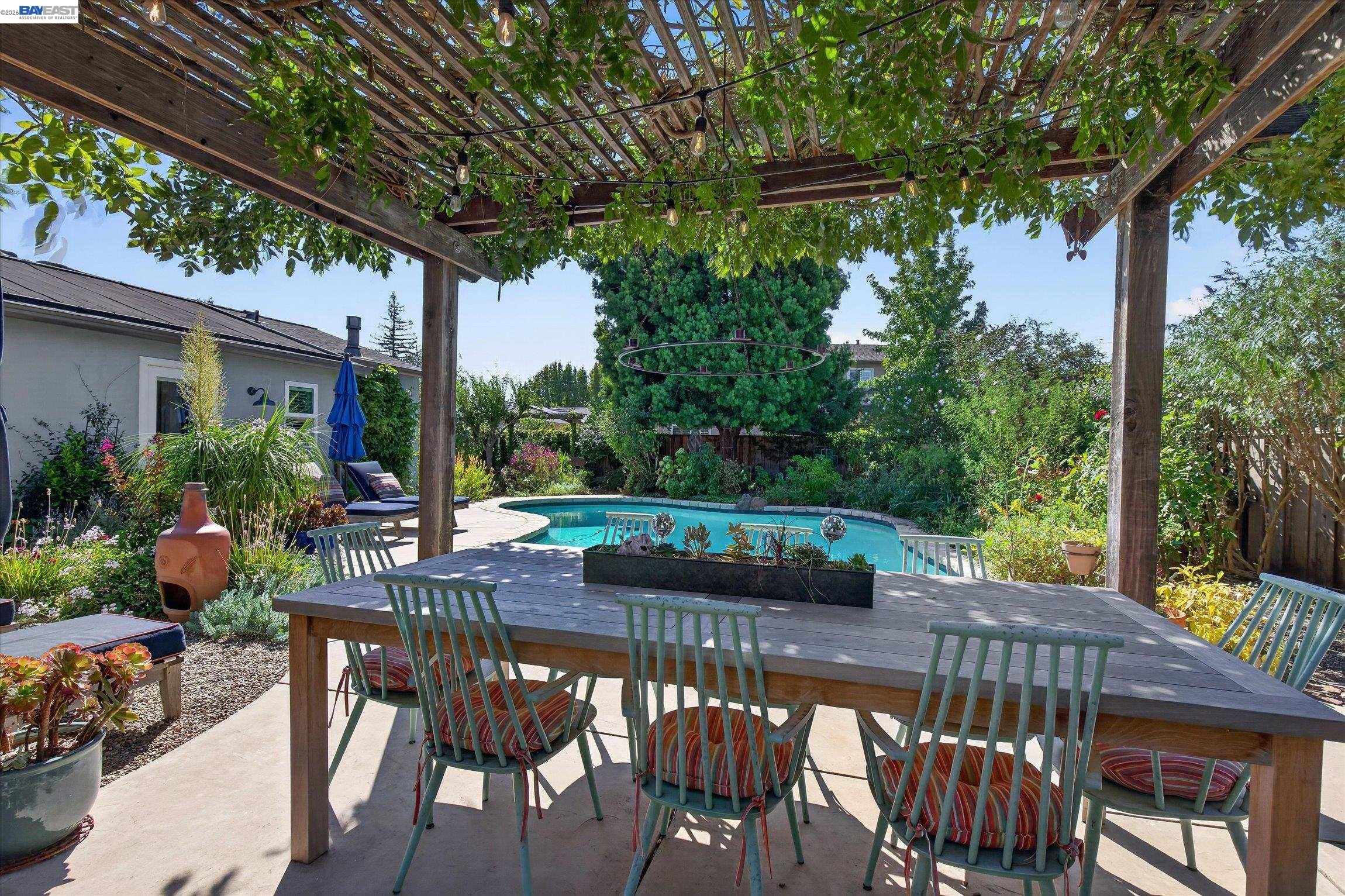 3425 Canfield Dr