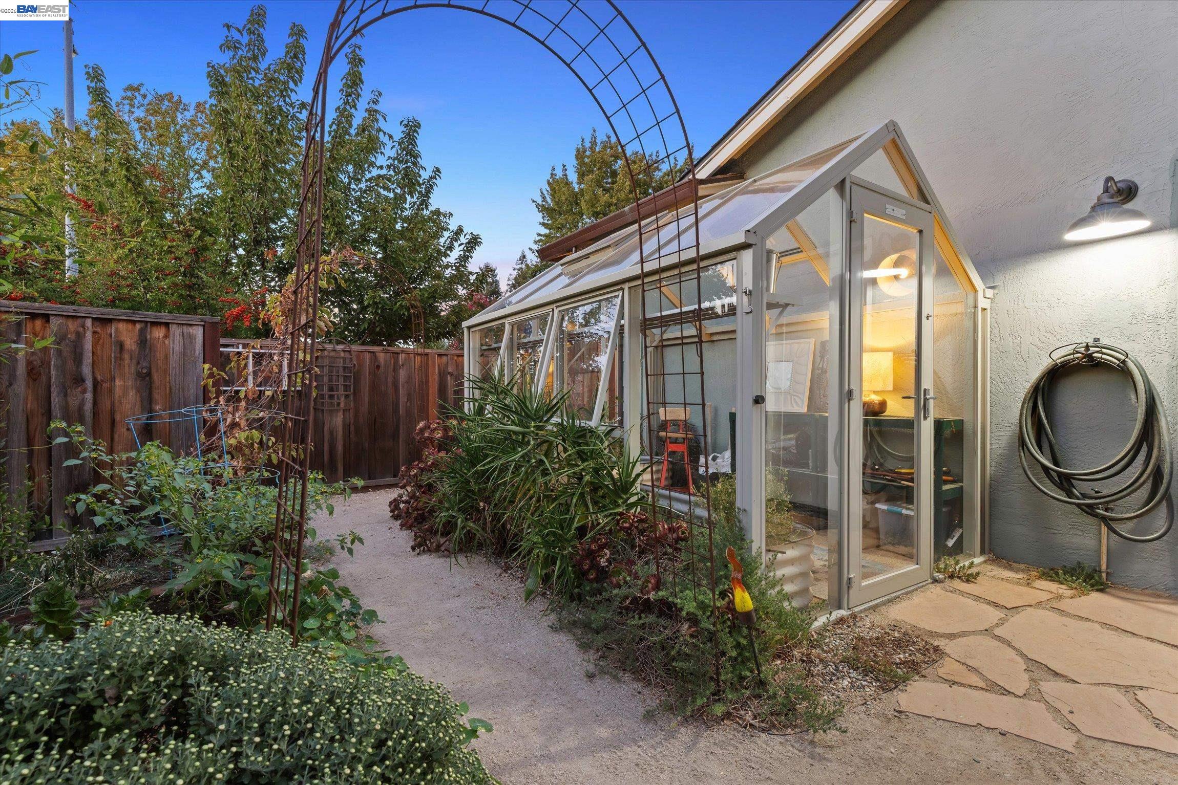 3425 Canfield Dr