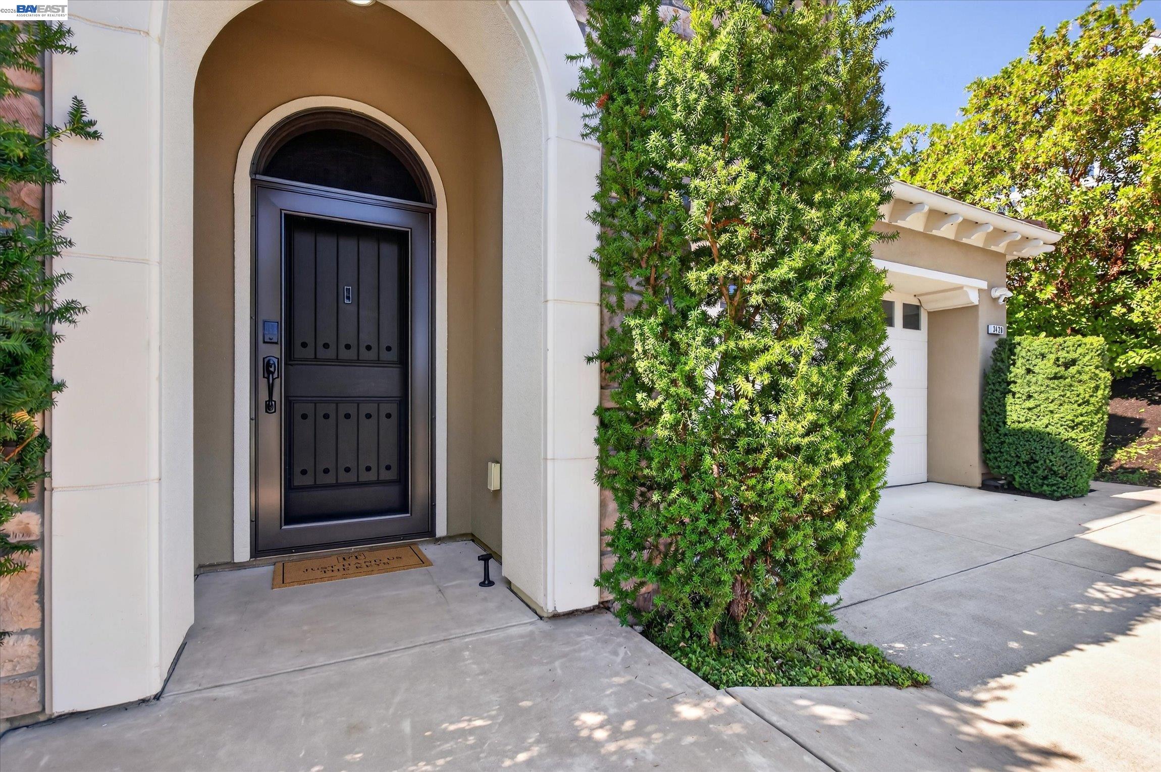 3428 Ironwood Dr