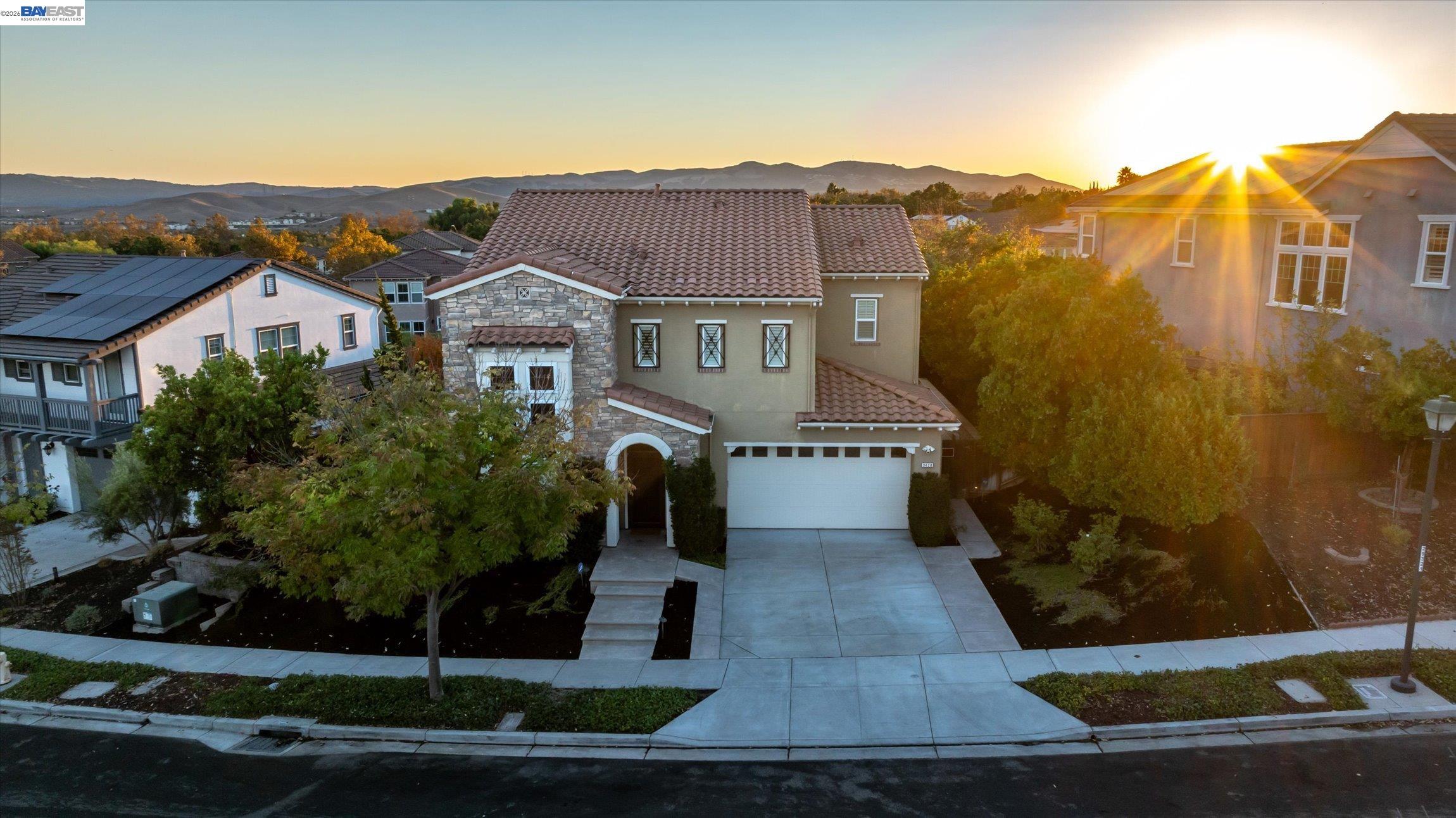 3428 Ironwood Dr