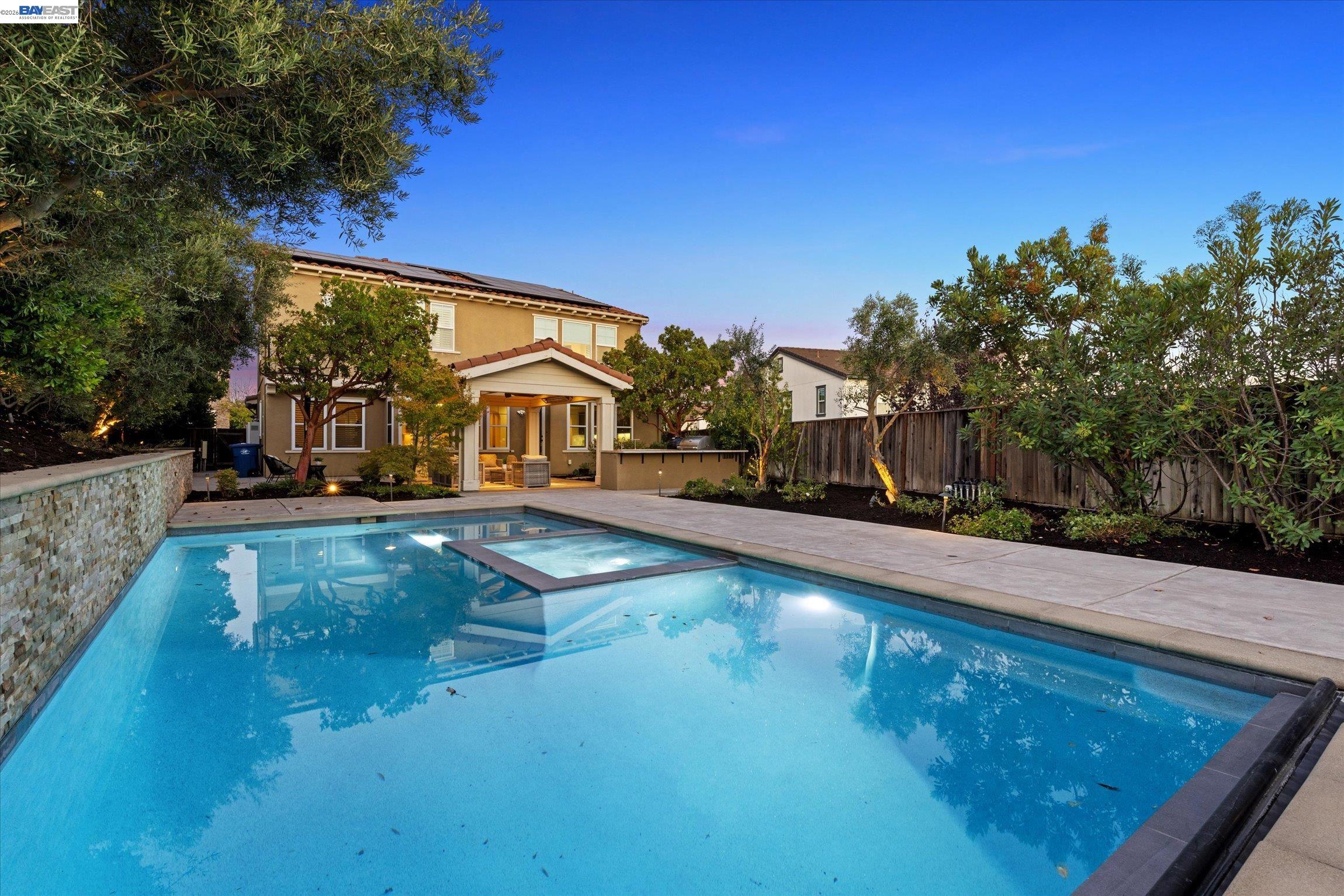 3428 Ironwood Dr