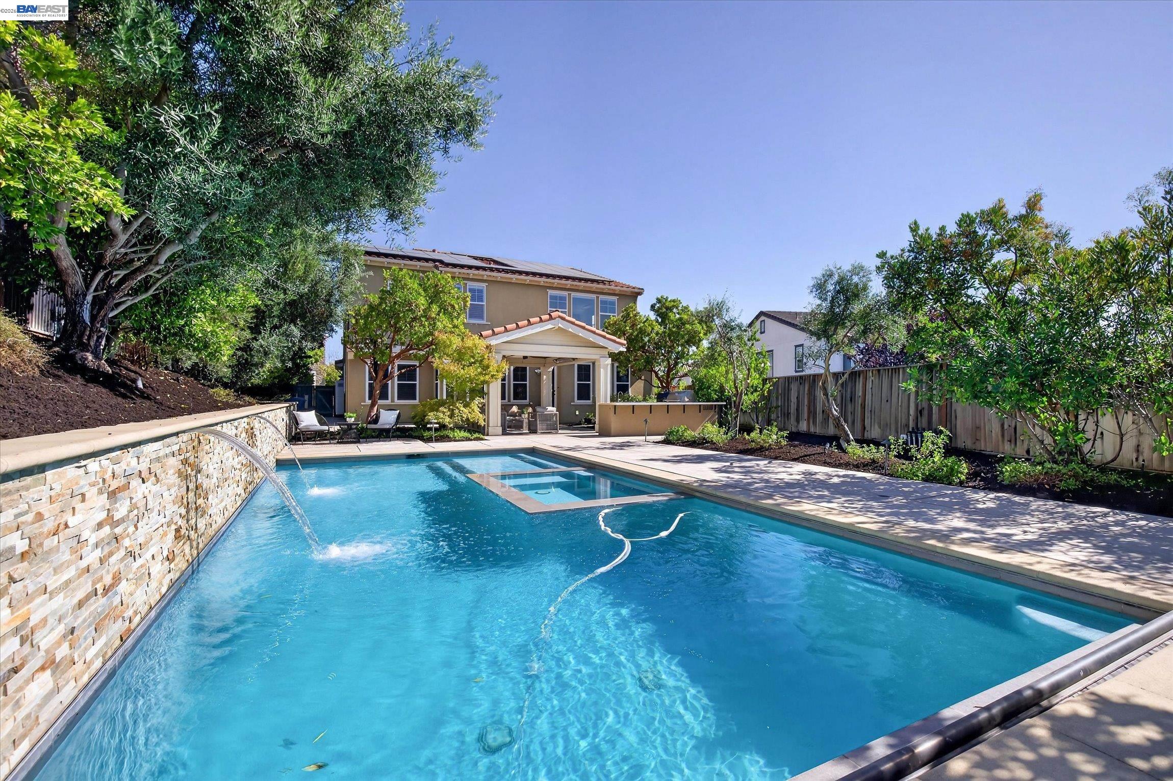 3428 Ironwood Dr