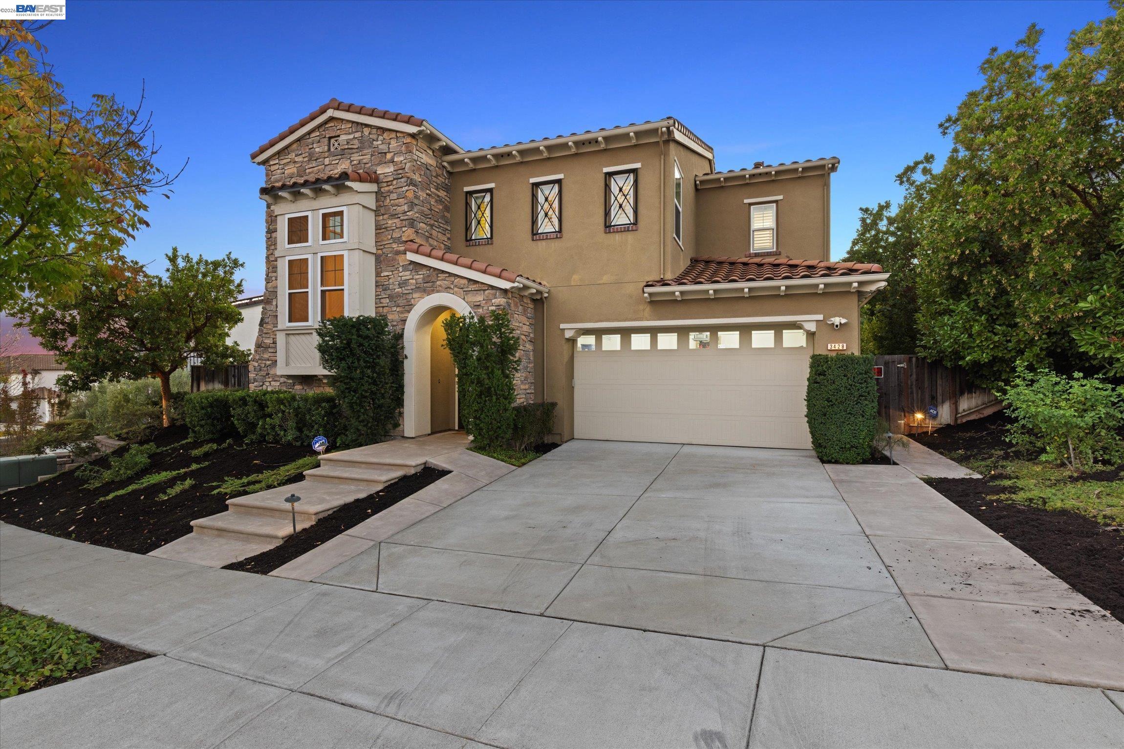 3428 Ironwood Dr