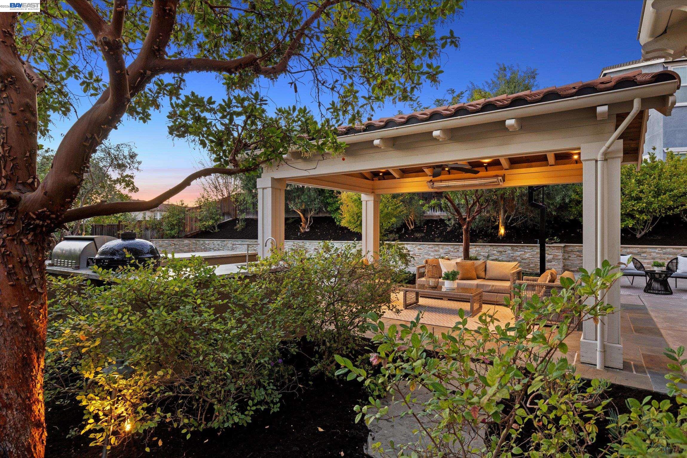3428 Ironwood Dr