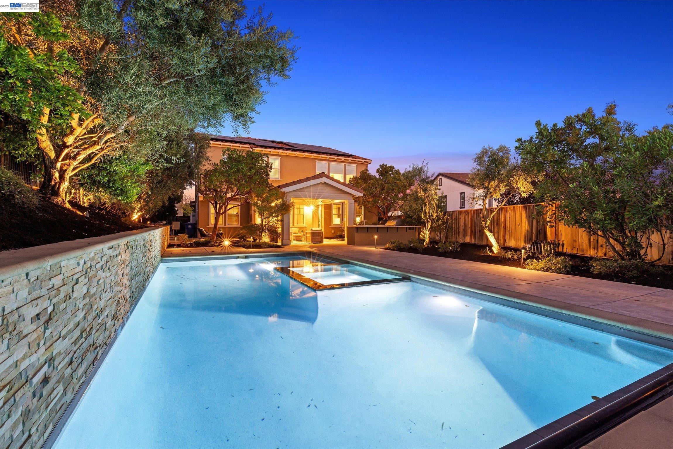 3428 Ironwood Dr
