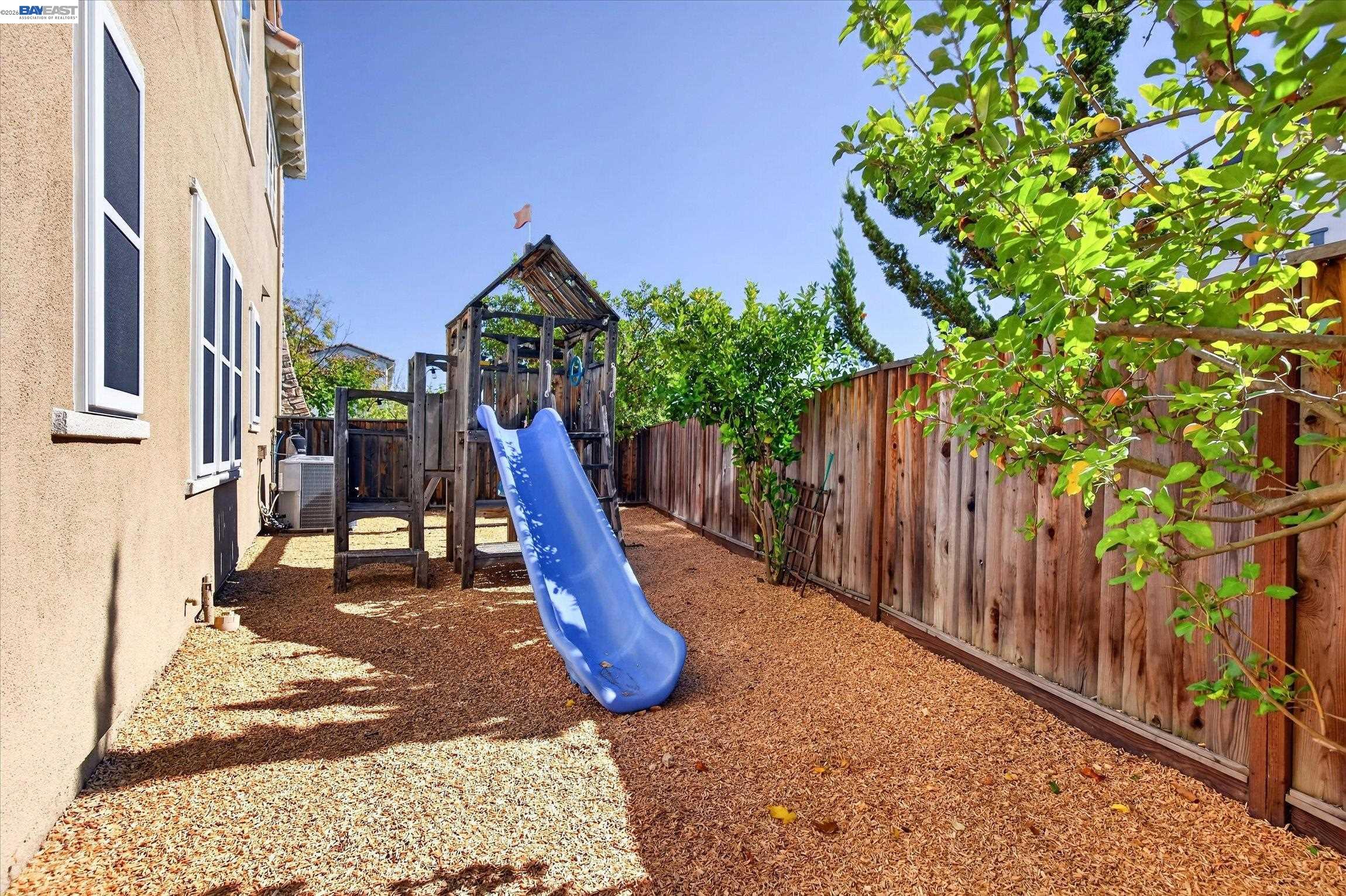 3428 Ironwood Dr
