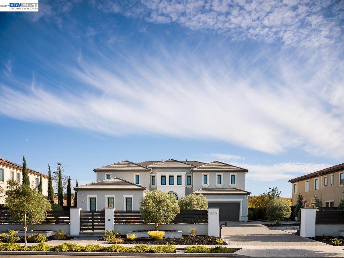 919 Connemara Ct