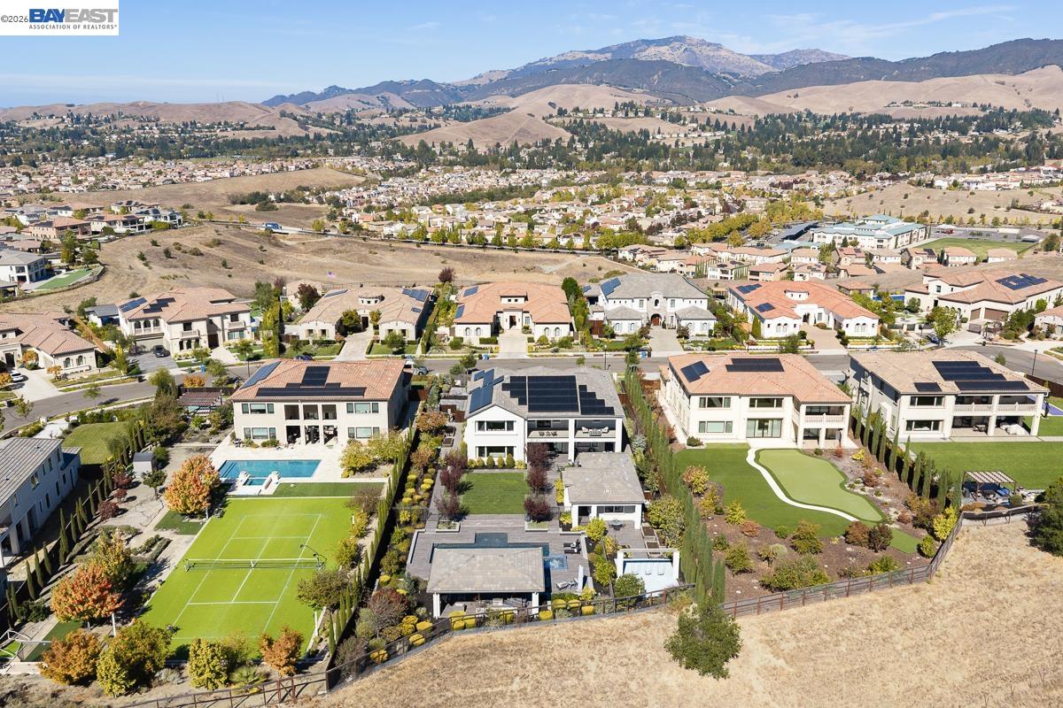 919 Connemara Ct